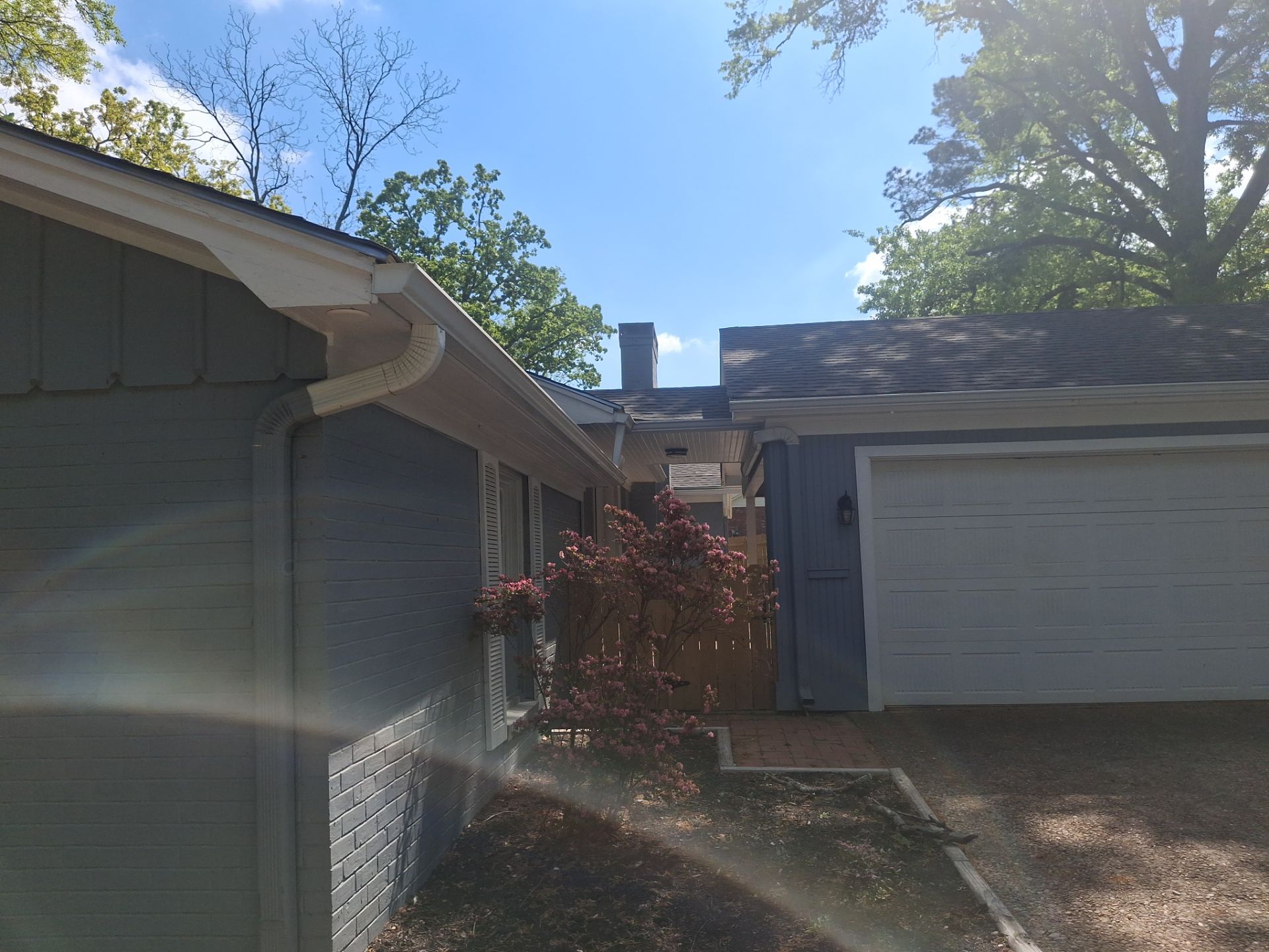 From Gray to Modern White: Exterior Repaint in Tyler, TX by Quality Coats Painting