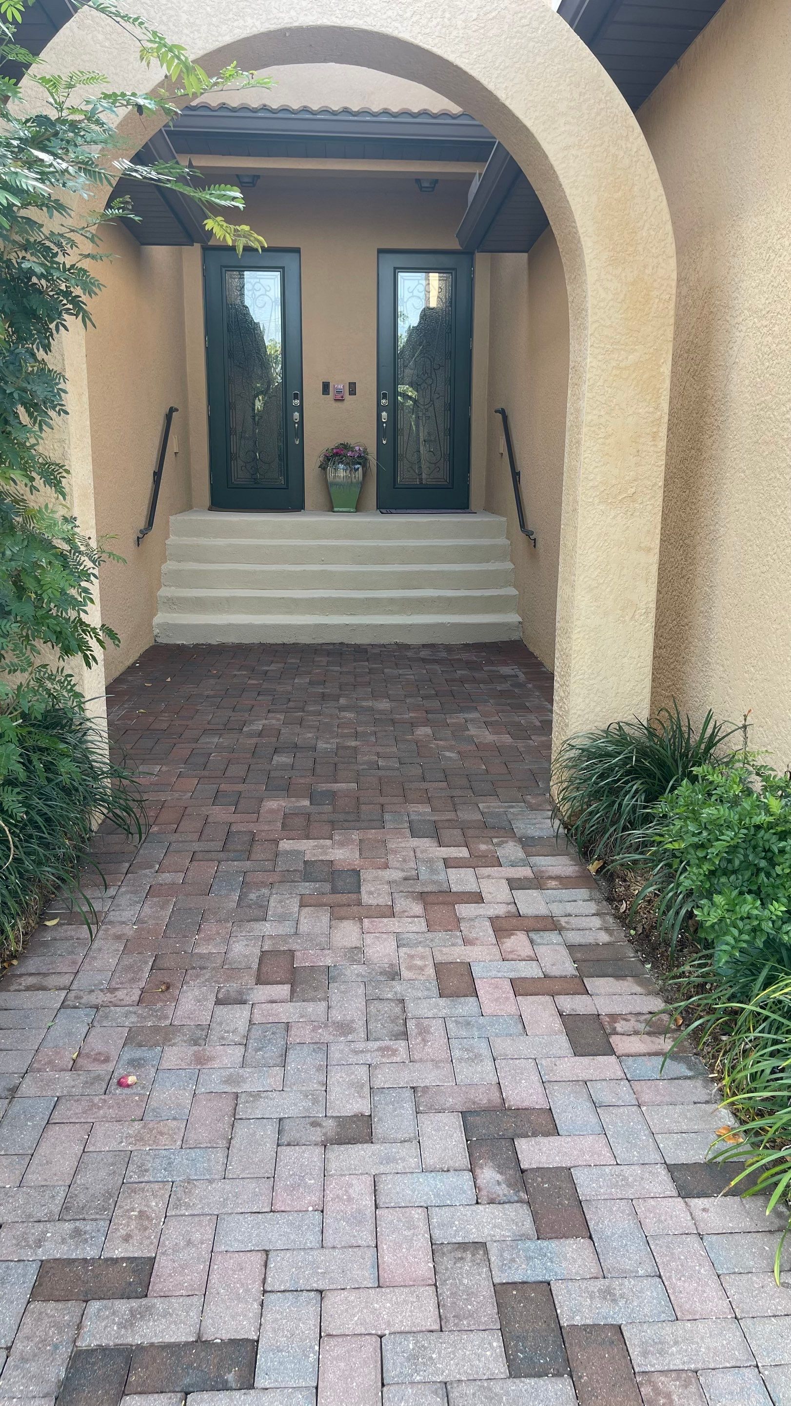 HOA Paver Driveway & Sidewalk Cleaning in Sarasota National, Venice, FL | Sunshine AquaWash by Sunshine AquaWash