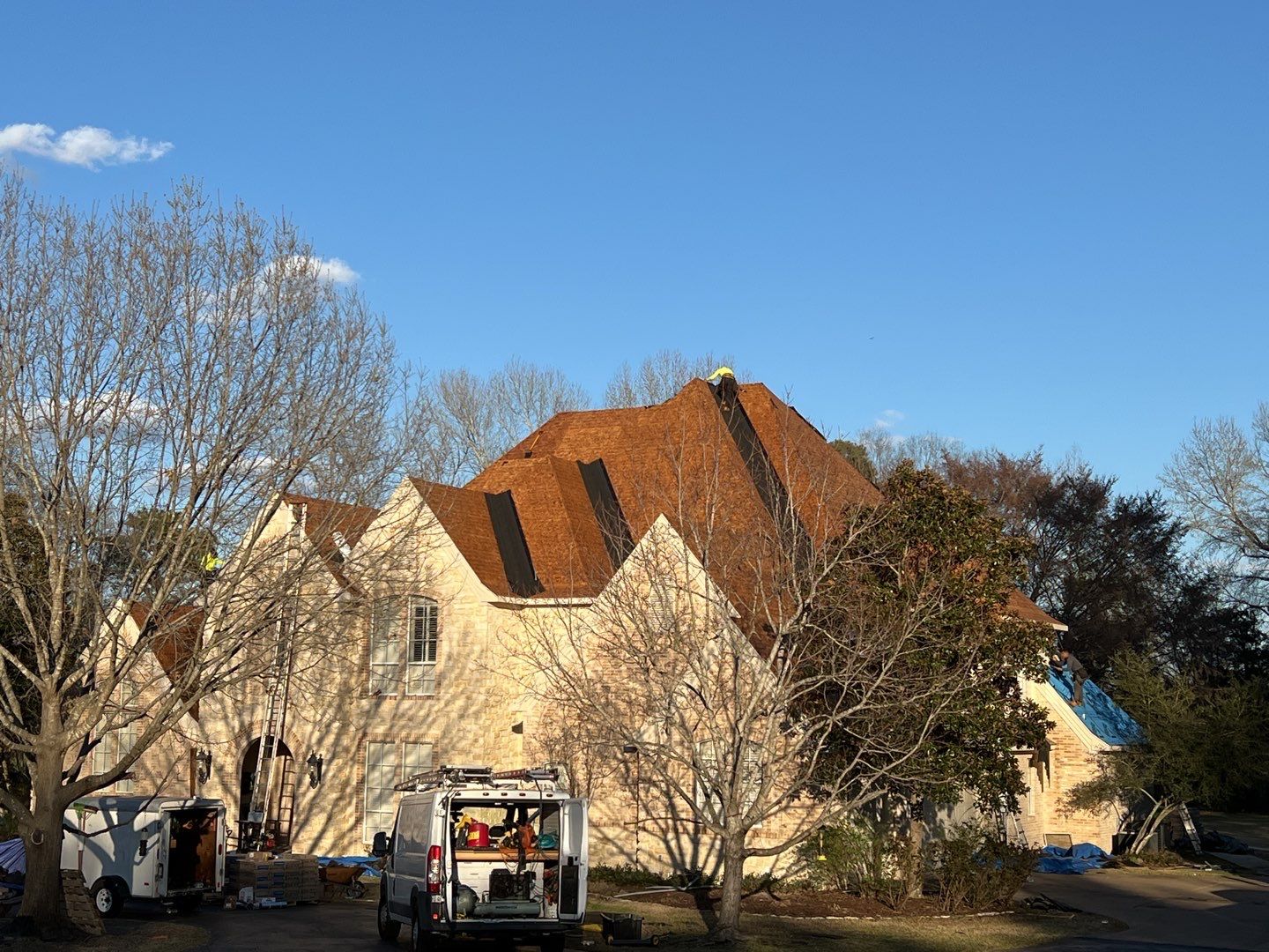 Landmark Moire Black by First Out Roofing 