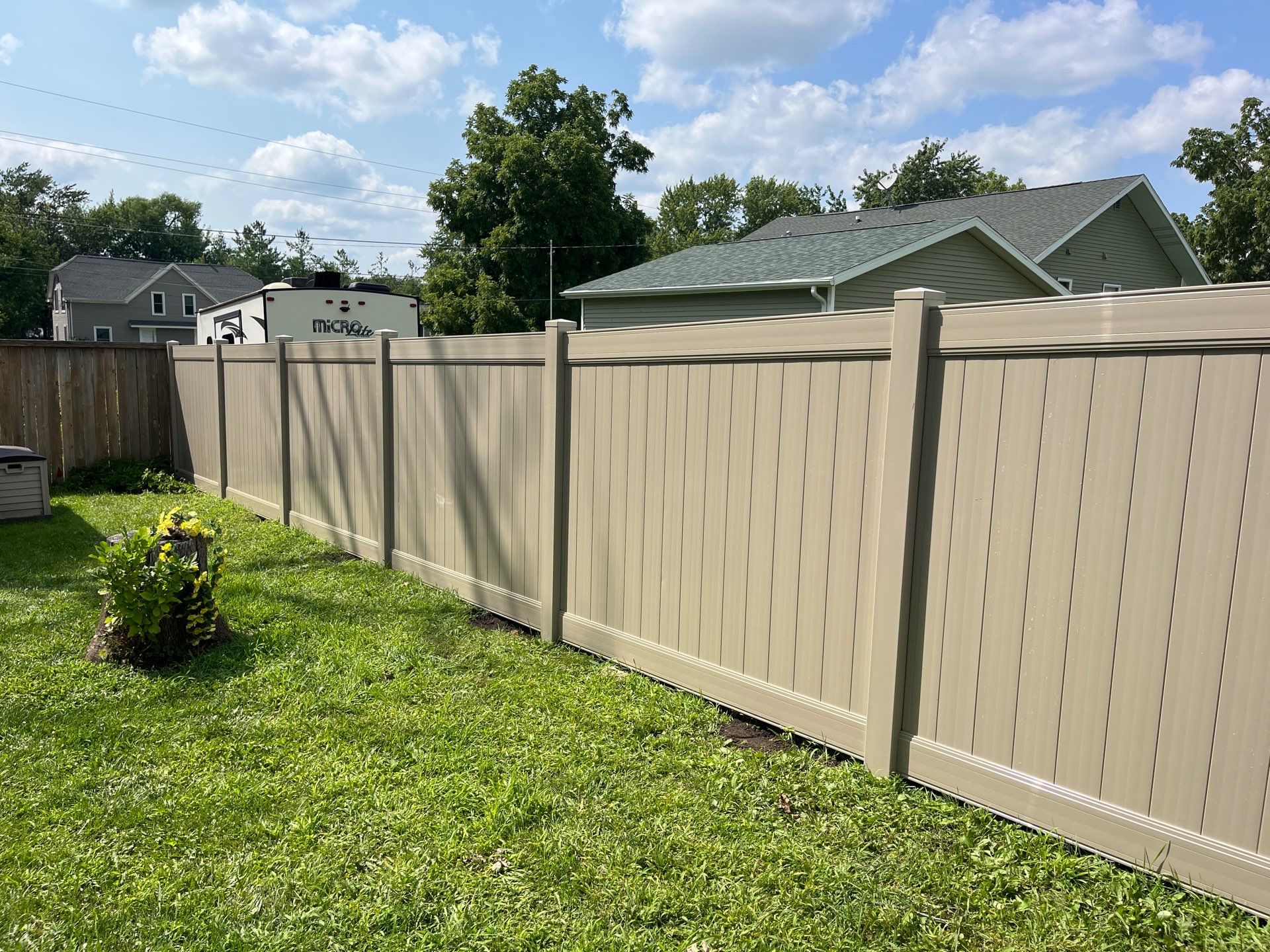 Adobe Vinyl Privacy Fence and Gate Installation in Waterloo by Perfect Picket Fence and Stain