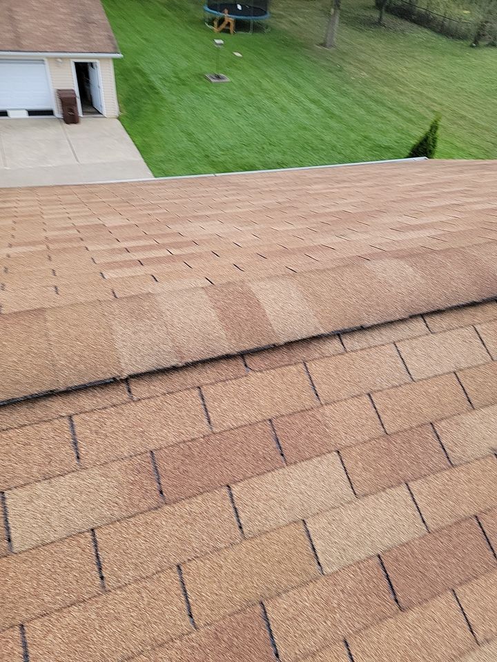 Brand: Atlas Pinnacle Color: Pristine Scotchgard Majestic Shake Drip: White by Eagle Eye Roofing