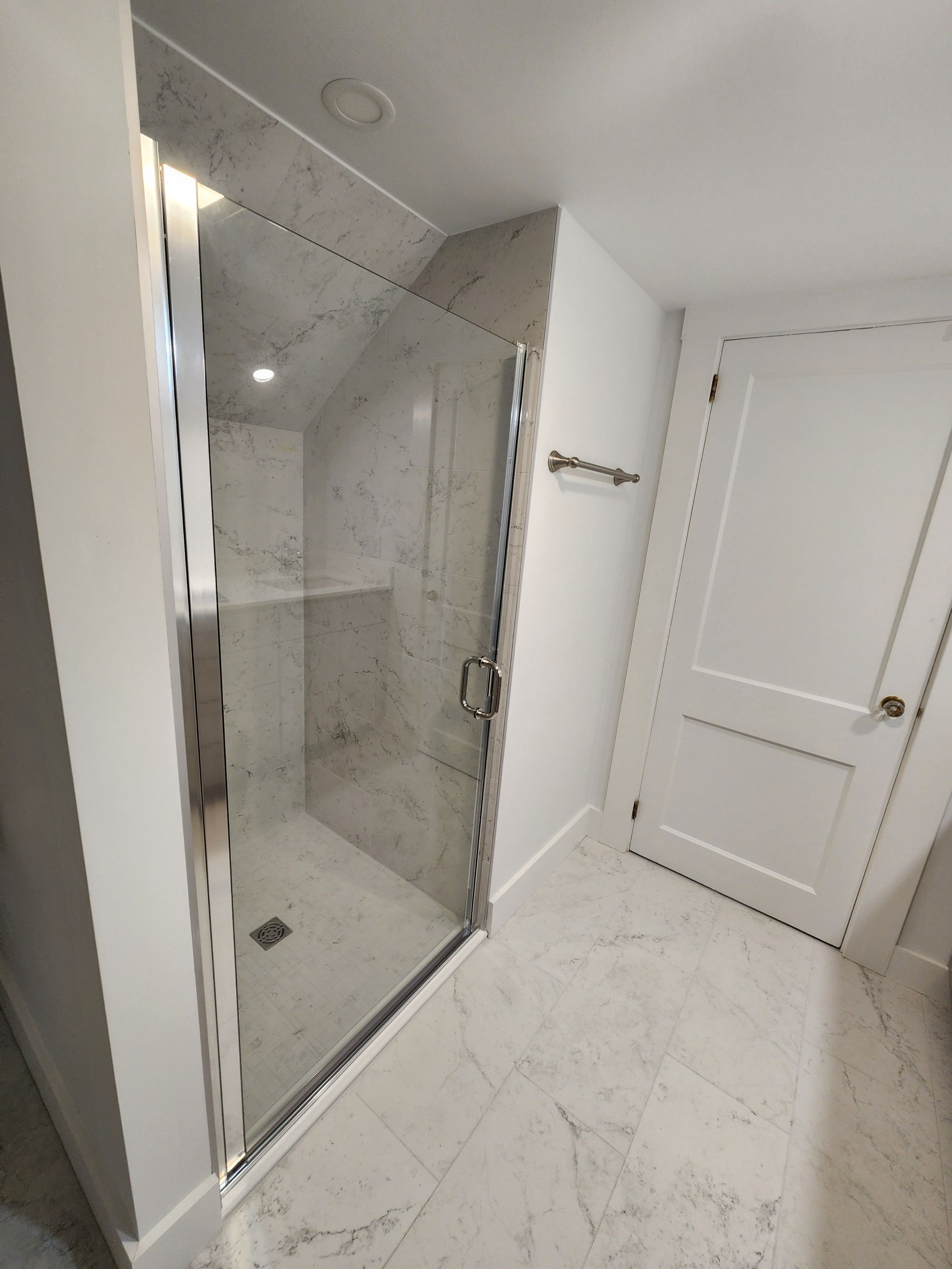 Shower using Alumax 300CV Semi-Frameless Shower by Cheshire Glass Company