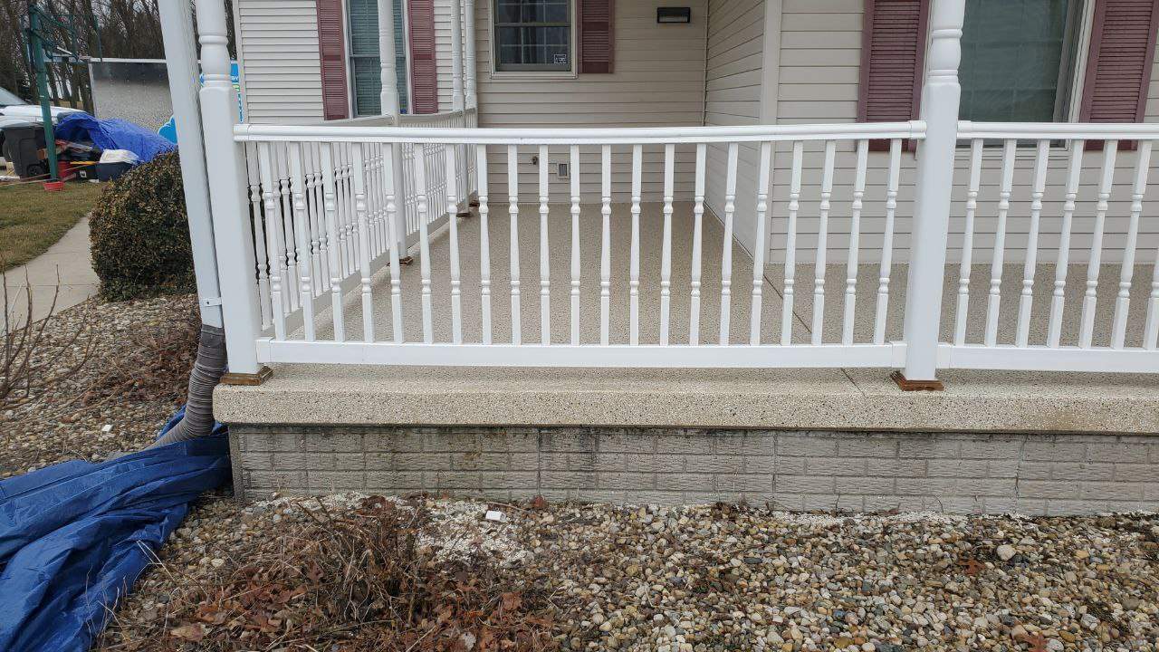 Shoreline Garage, Front Porch, & Back Porch Maroa by Loud Bros