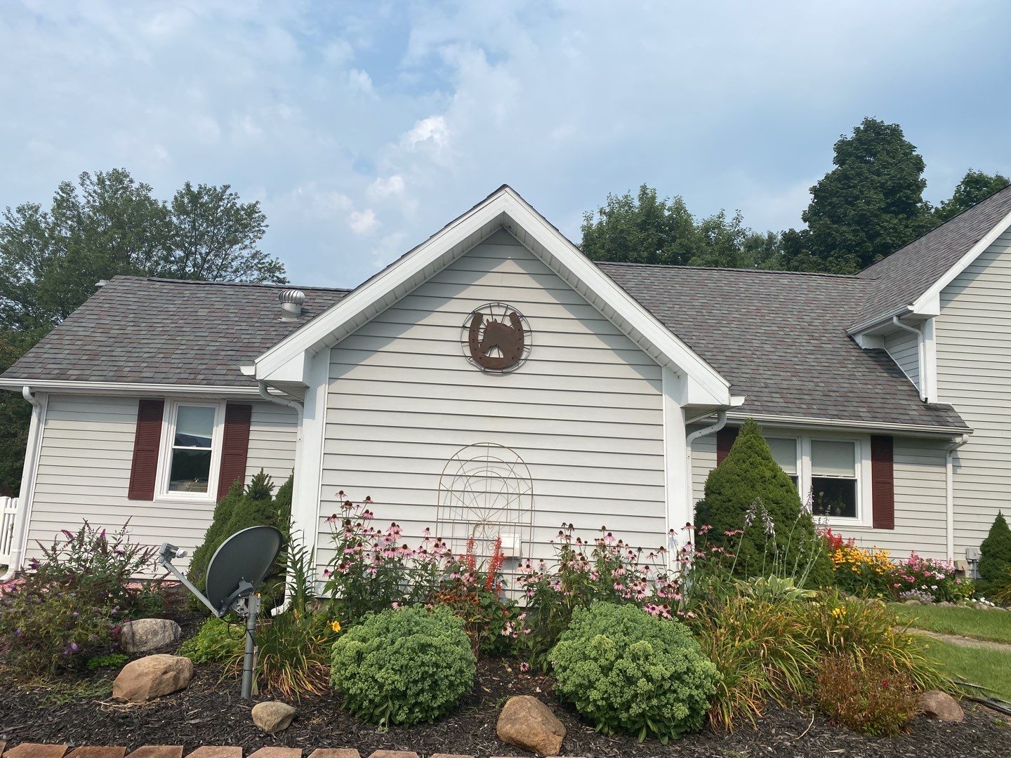 Residential Roofing Installation using Vic West Nothridge Slate by 4Ever Metal Roofing