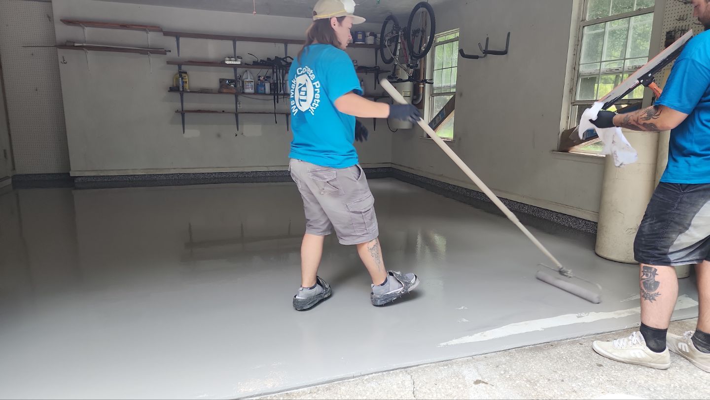 This home’s garage floor before and after is like DAY and NIGHT 🌙 by Deese Elite Concrete Coatings