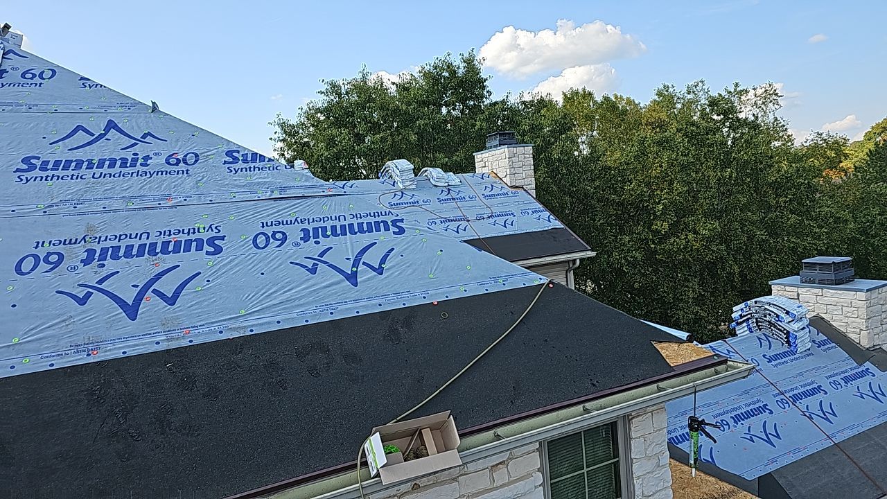 ATLAS PINNACLE COLOR: WEATHERED WOOD by Eagle Eye Roofing