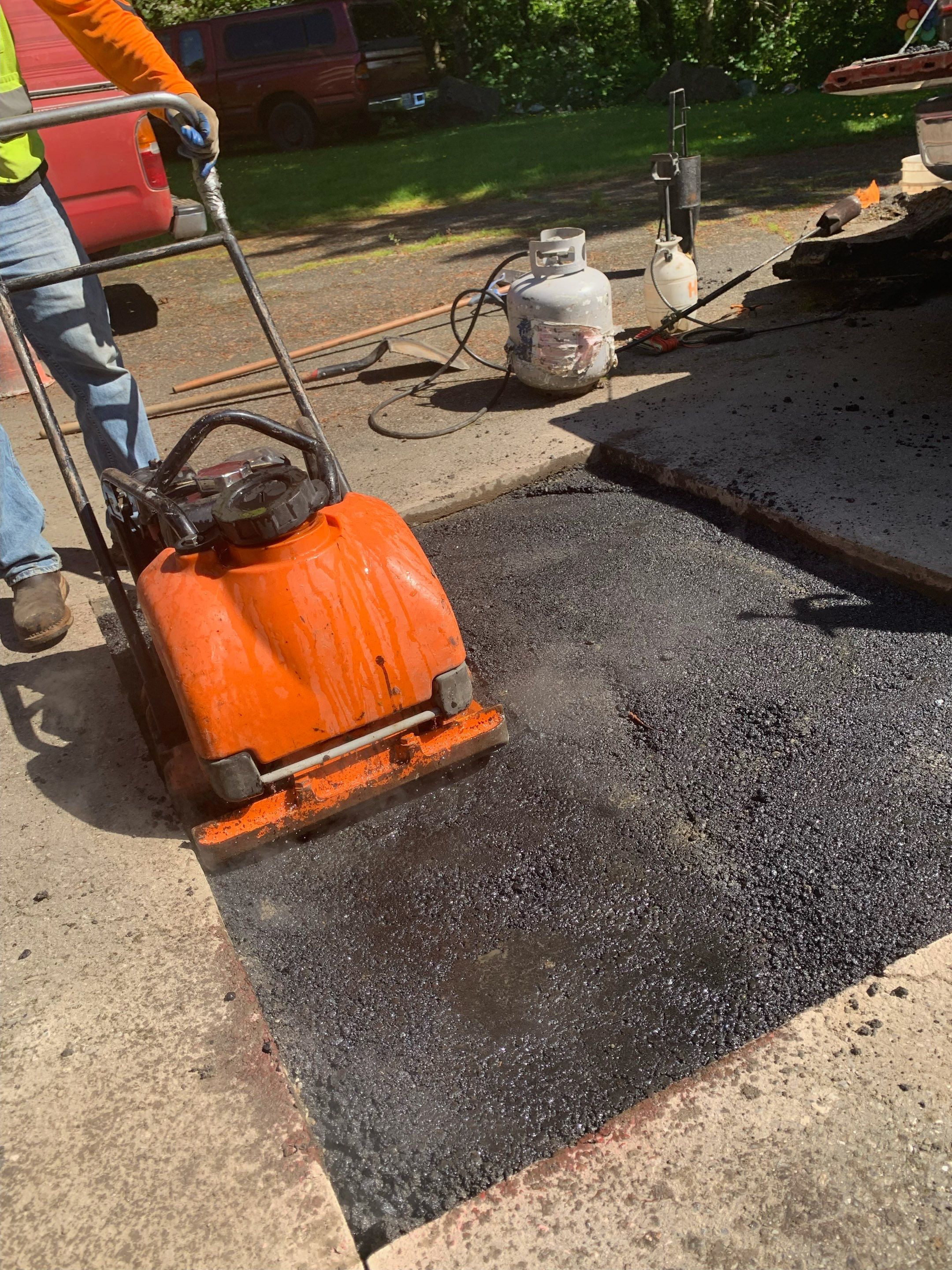 Modern Entry Fence by Jireh Asphalt & Concrete Inc 