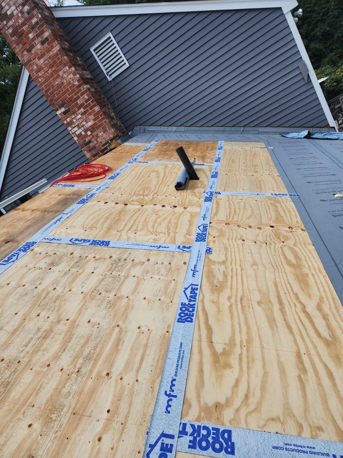 Brand new roof in Norwalk, CT "It's a DiGiorgi!" by DiGiorgi Roofing and Siding Inc