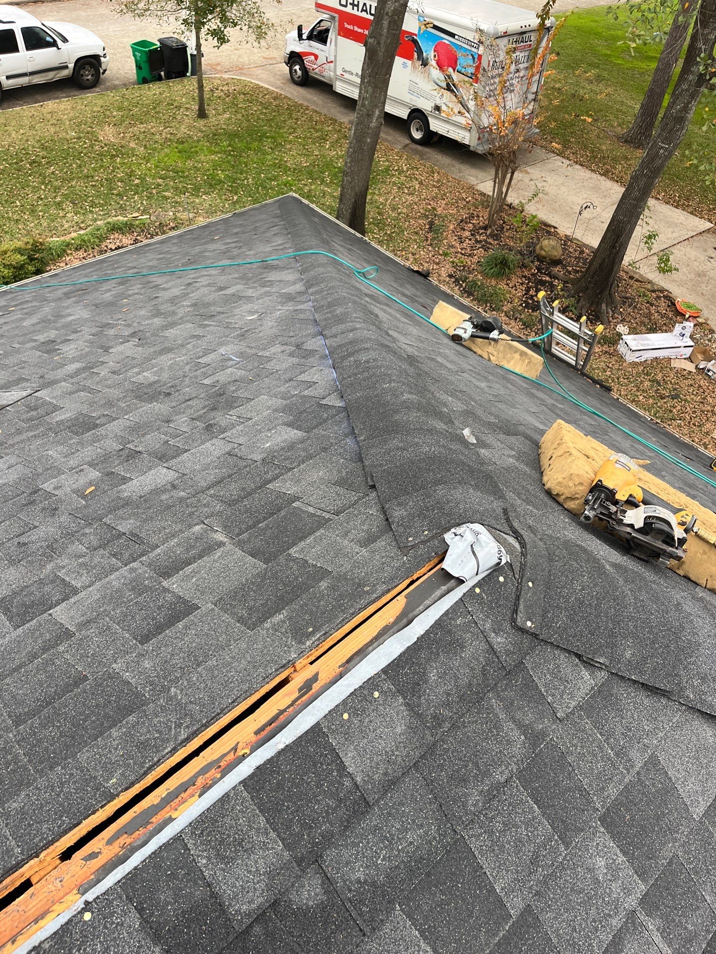 Residential Roofing Installation using Owens Corning Tru Def Duration by Berry Good Roofing 