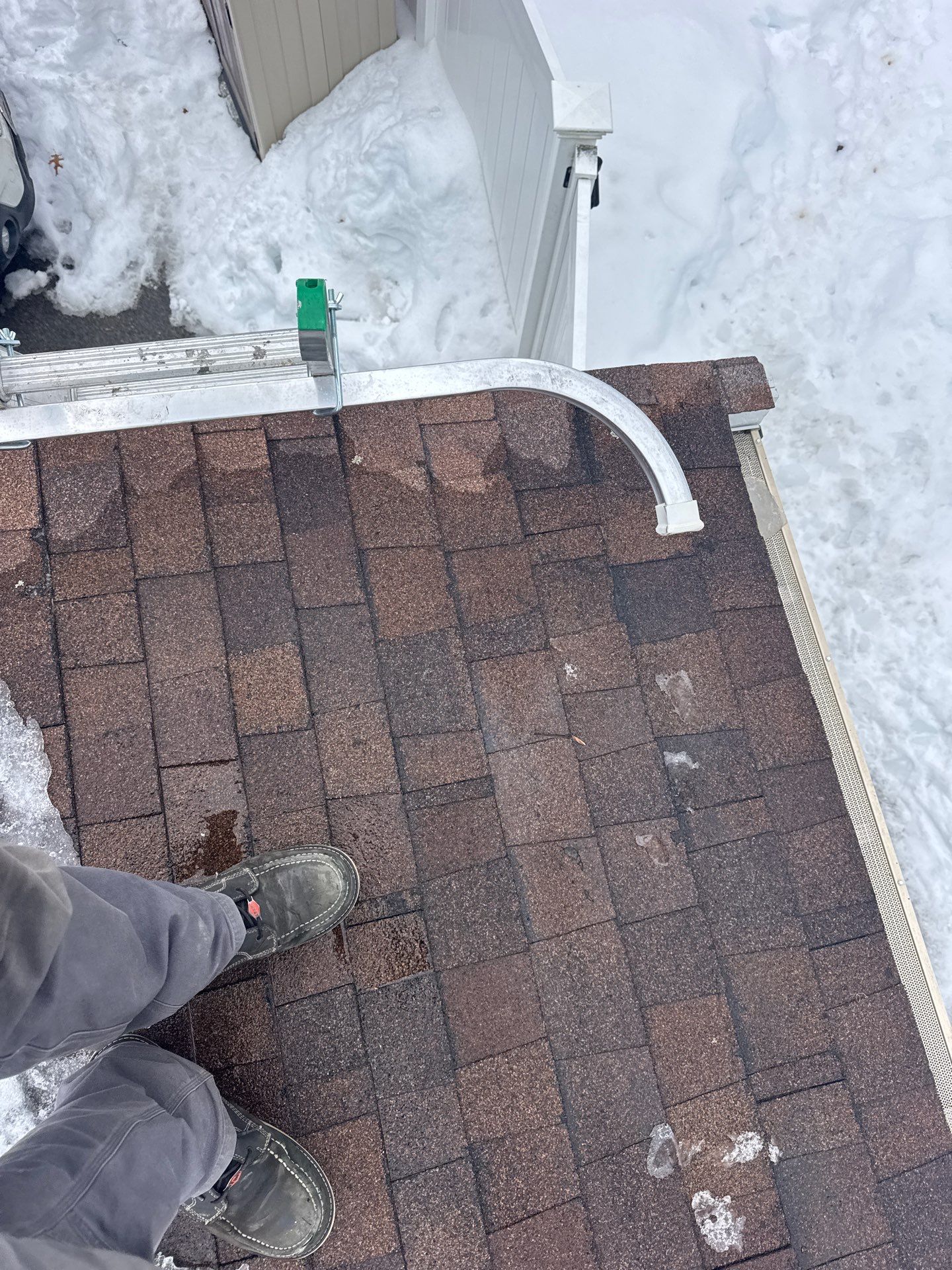 Ice Dam Removal & Snow Removal in Woburn, MA by Mighty Dog Roofing of Greater Middlesex County