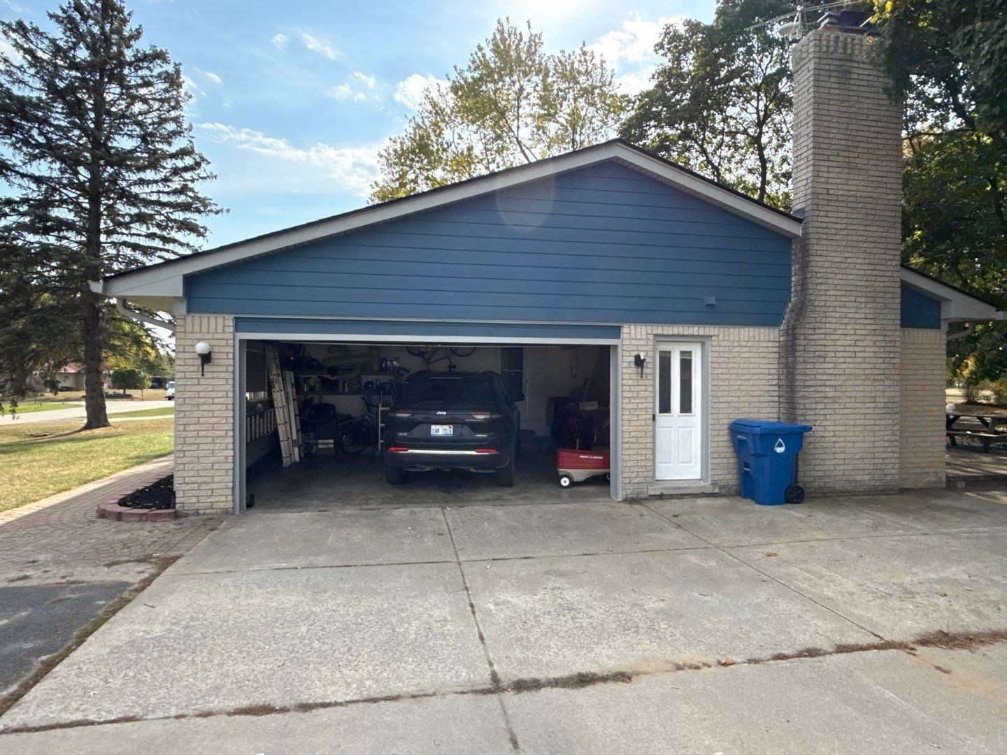 Siding Replacement using Ascend Laguna Blue by 180 Contractors