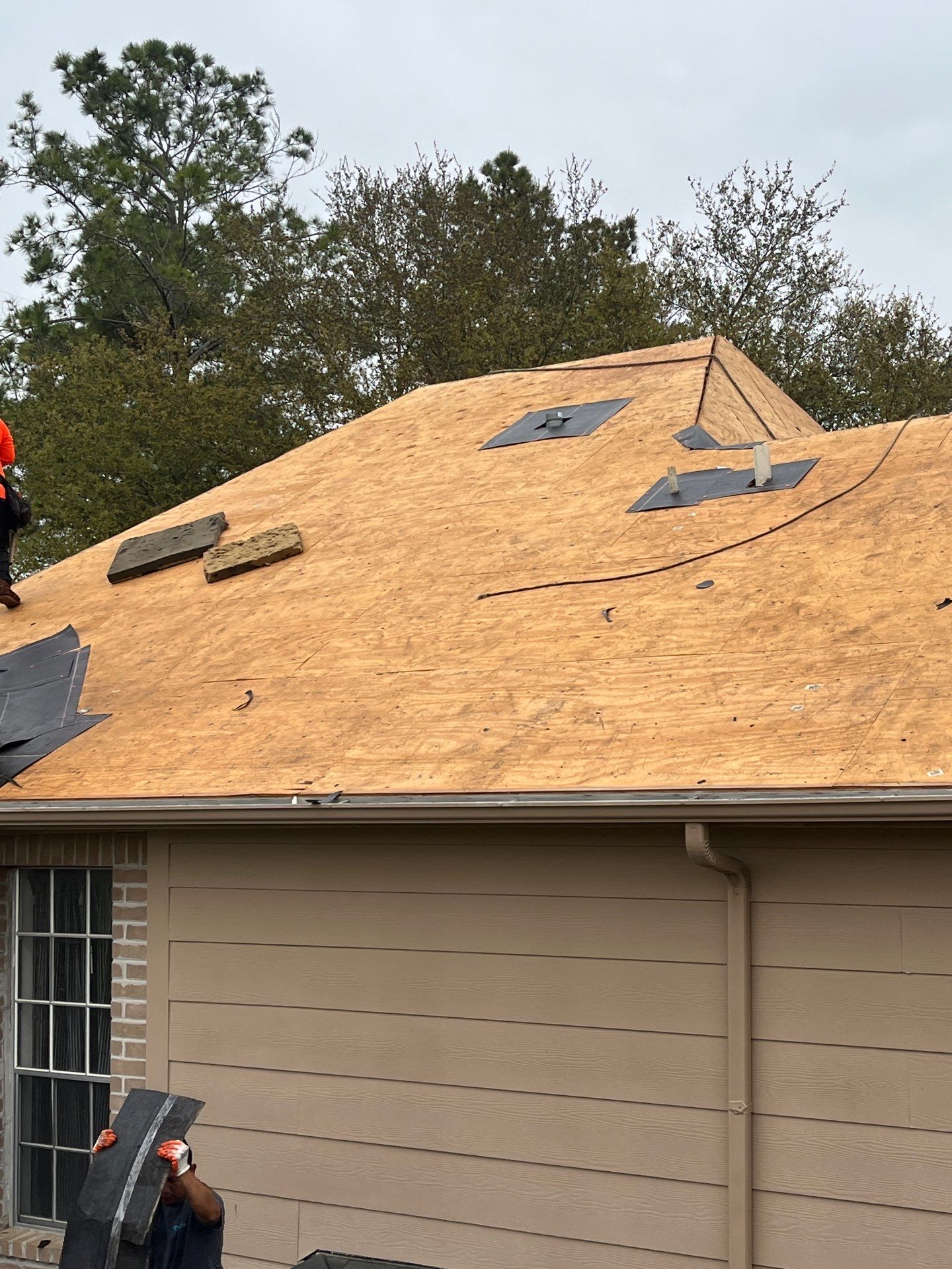 Residential Roofing Repair using Owen's Corning Duration (Lifetime) Shingles by Roof Repair Company