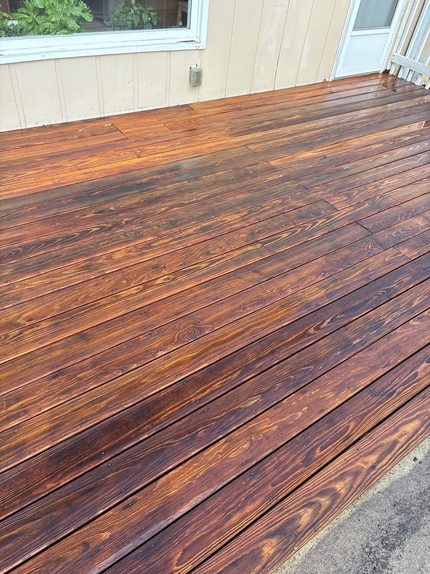 Wood Deck using Wood Sealant by DuraSeal