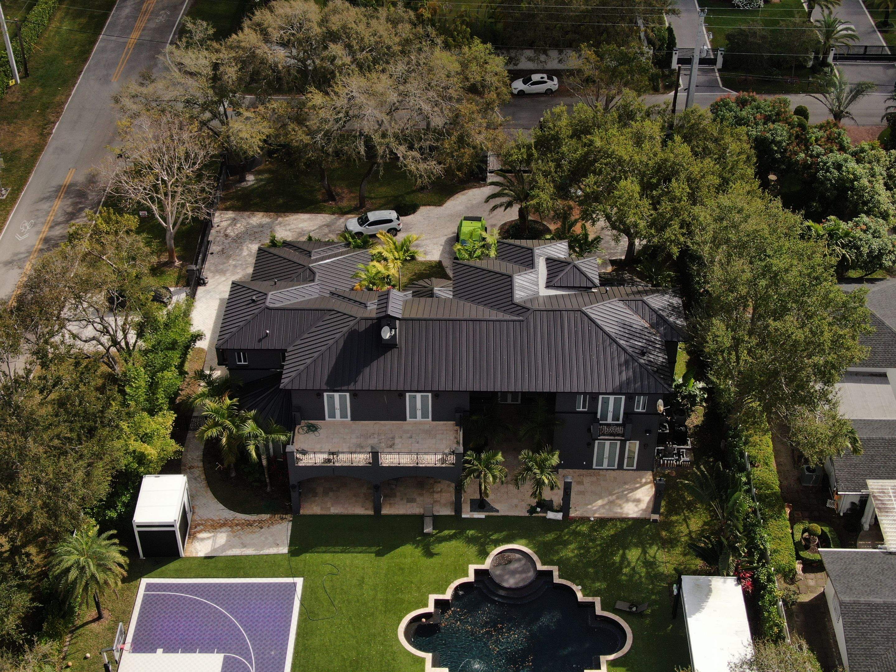 Metal Roof - Galvalume - Matte Black by Istueta Roofing