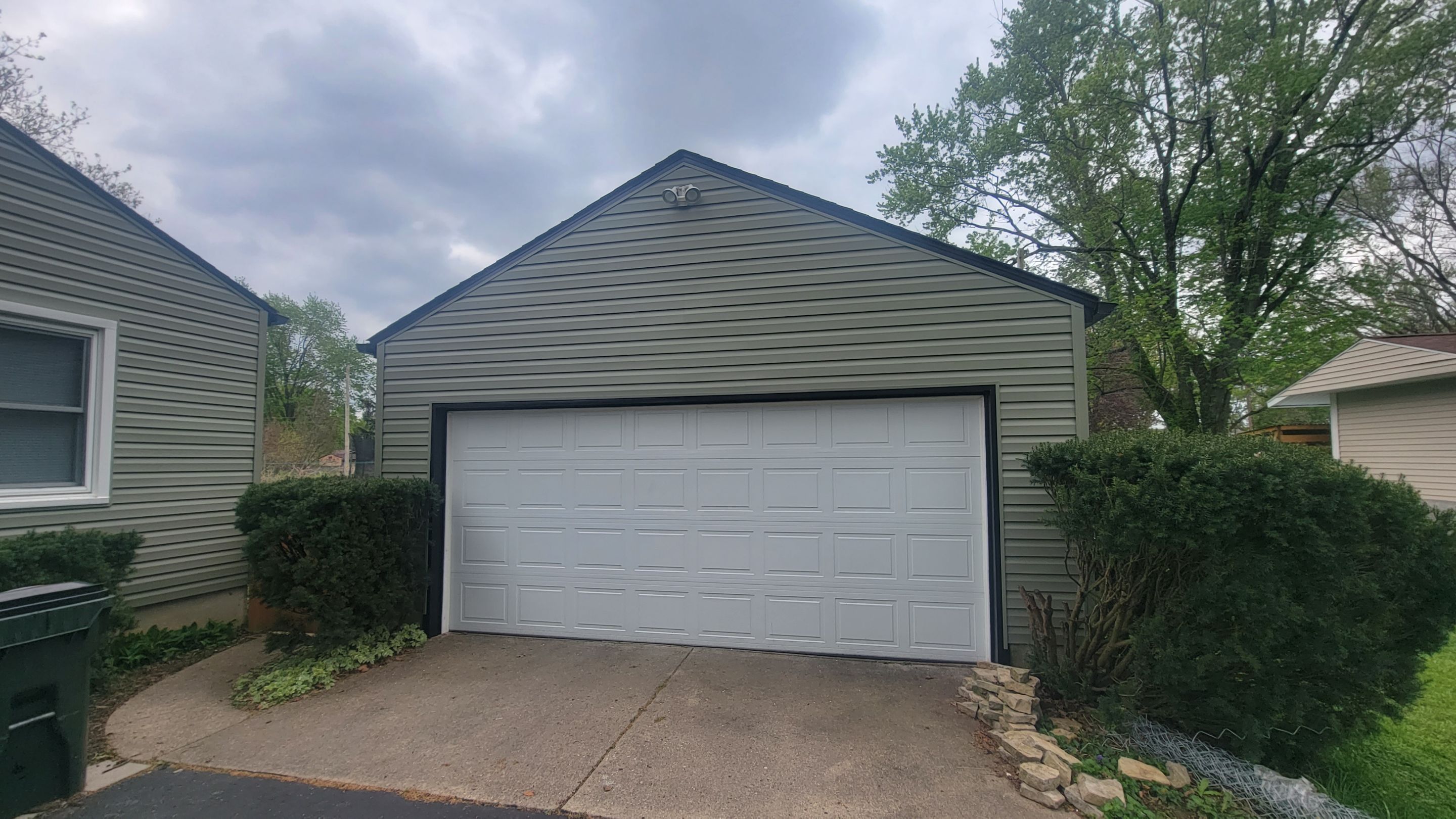 Residential Roofing Installation Using Onyx Black Durations by WIW Enterprises Inc