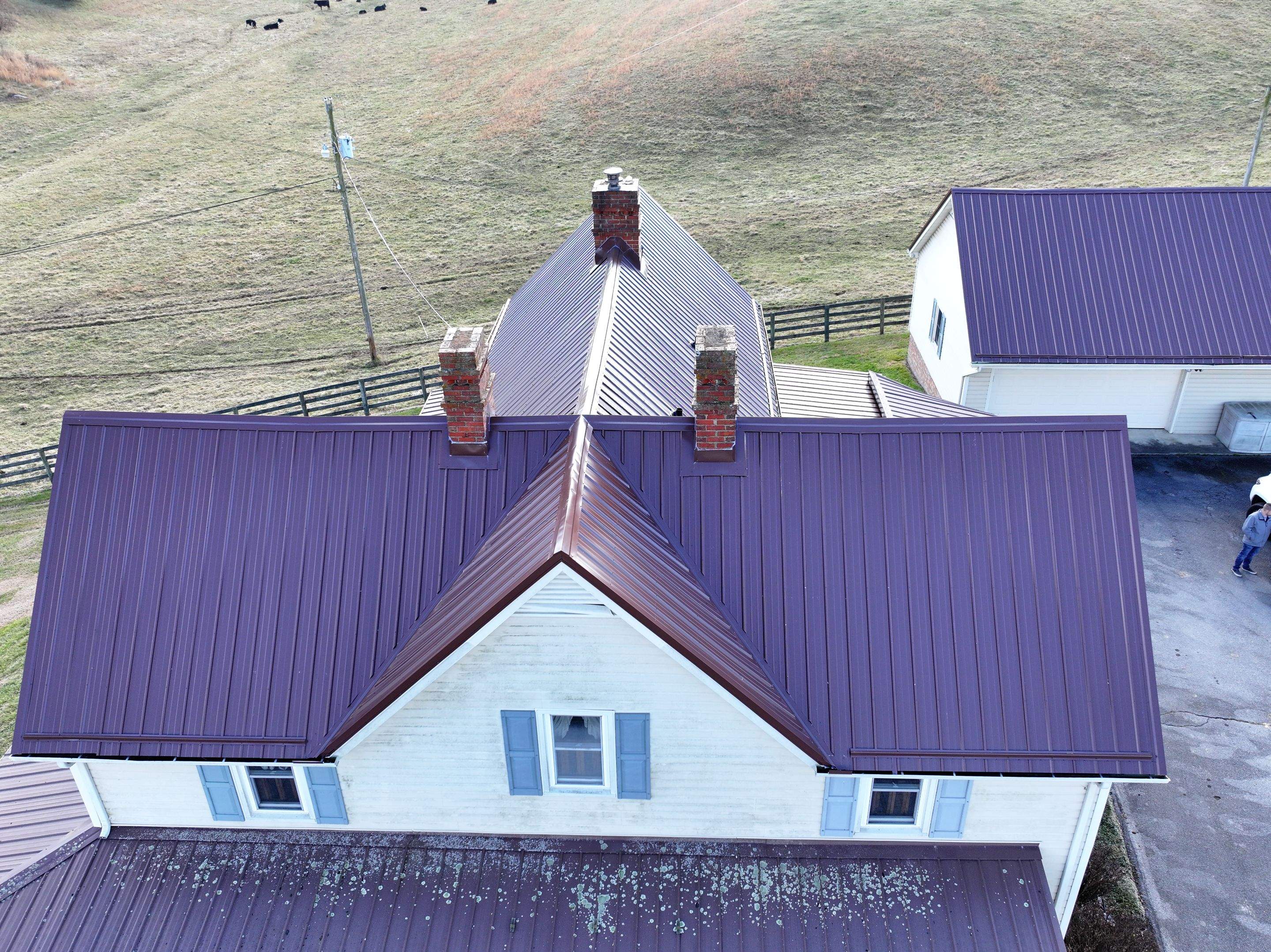 Caruthers Residence by Omnia Roofing