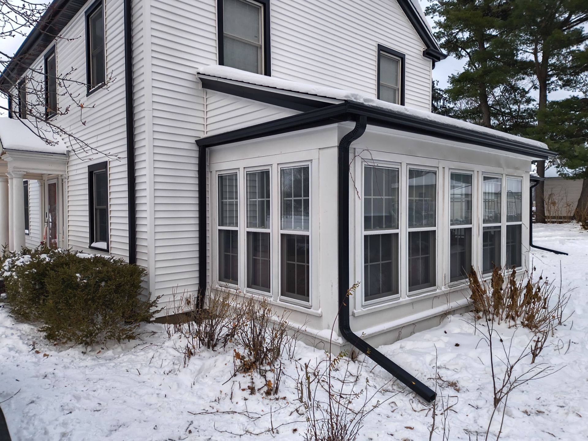 5-Inch Black Gutter Installation – Minneapolis, MN by Next Level Seamless Gutters / Exteriors Inc.