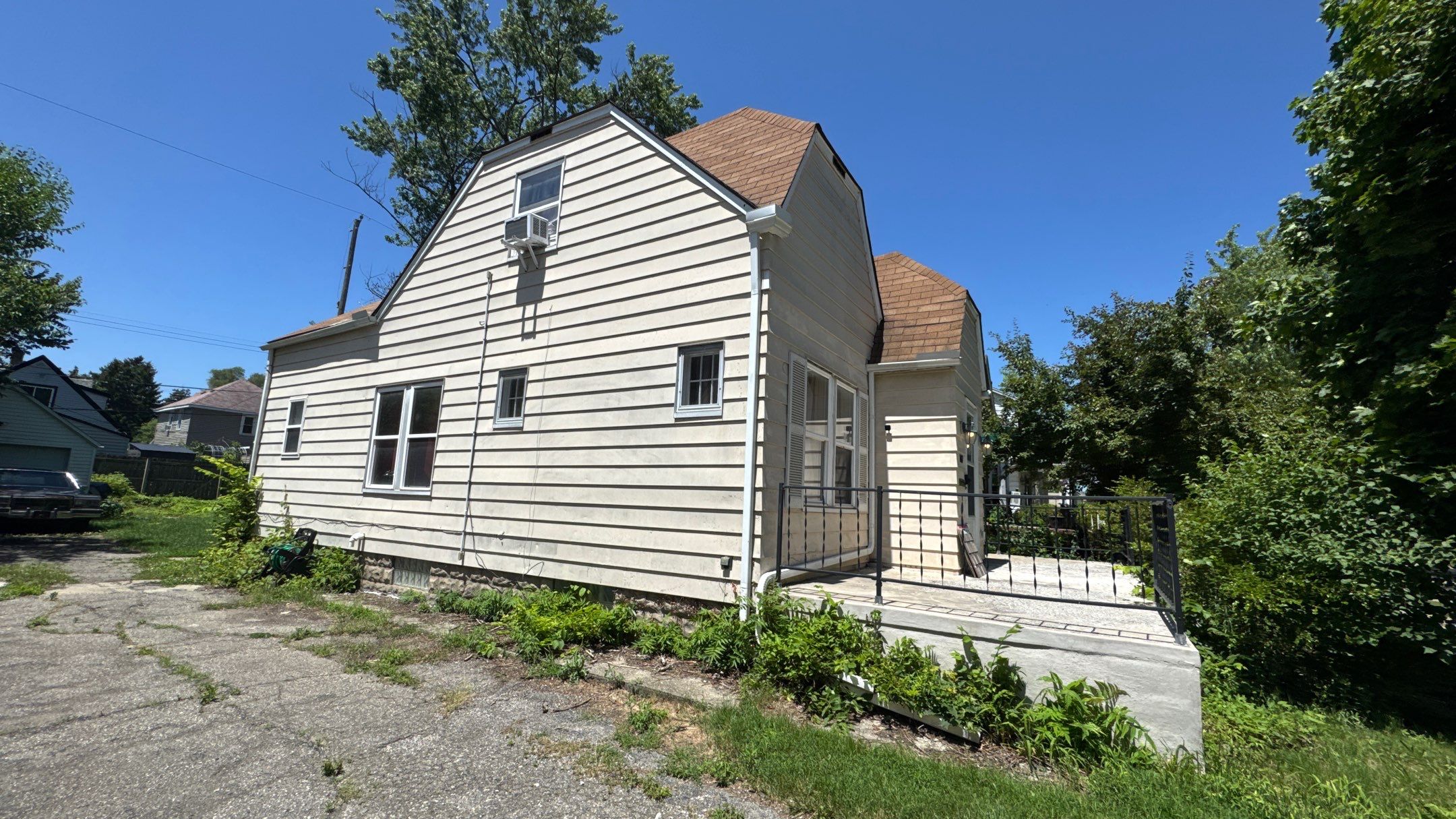 Roof Replacement using Owens Corning Brownwood by 180 Contractors