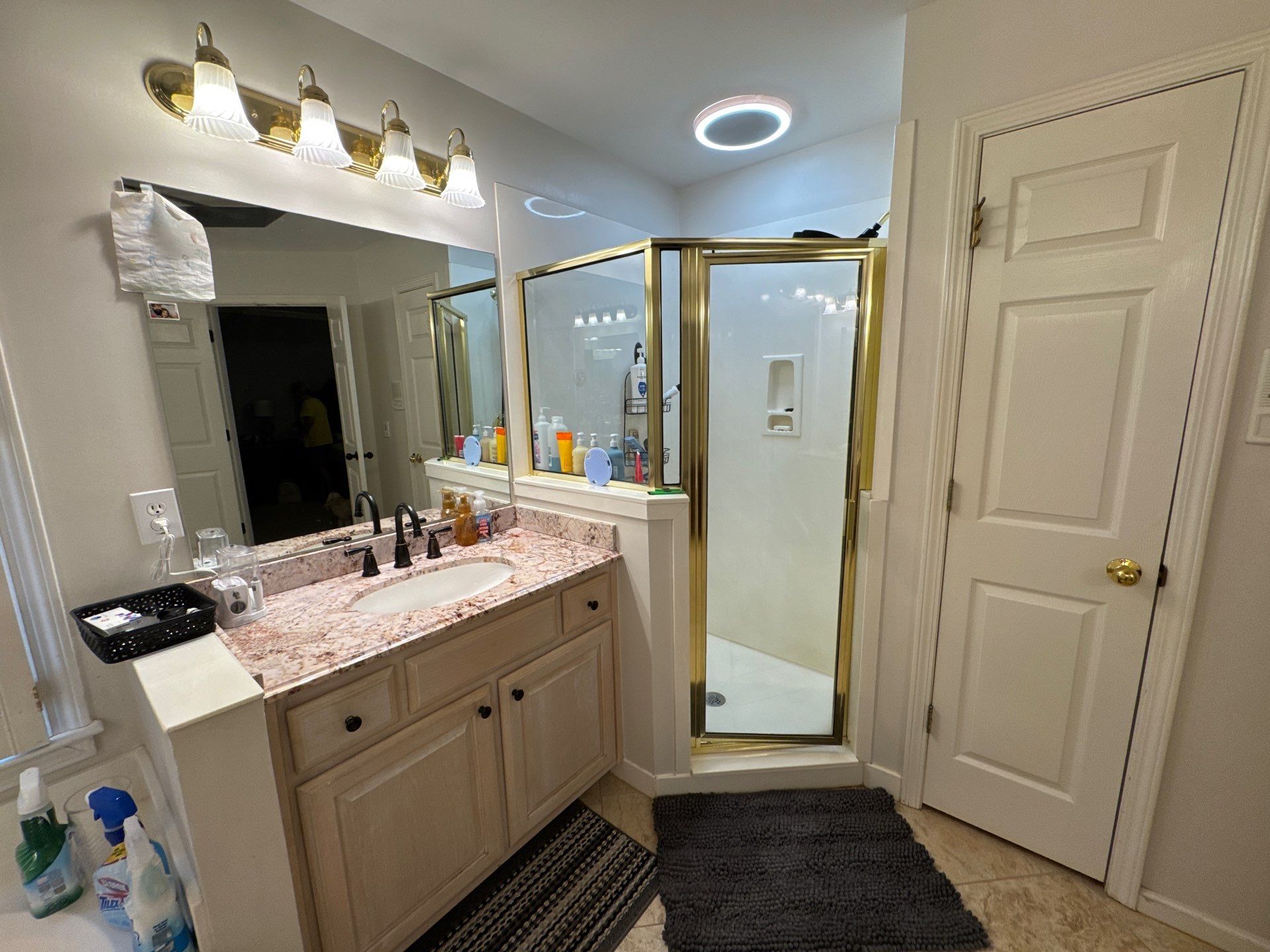 Master bathroom renovation by Prudencio