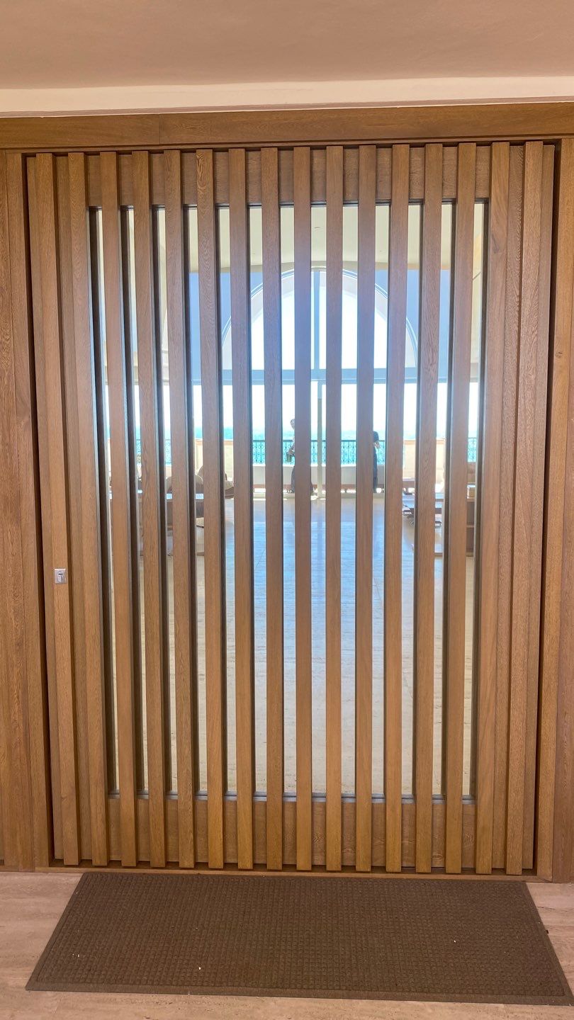 7774 - FISHER ISLAND by Impact Precious Wood Inc.