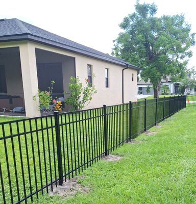 Aluminum Fence Installation using 3 Rail Aluminum Fence