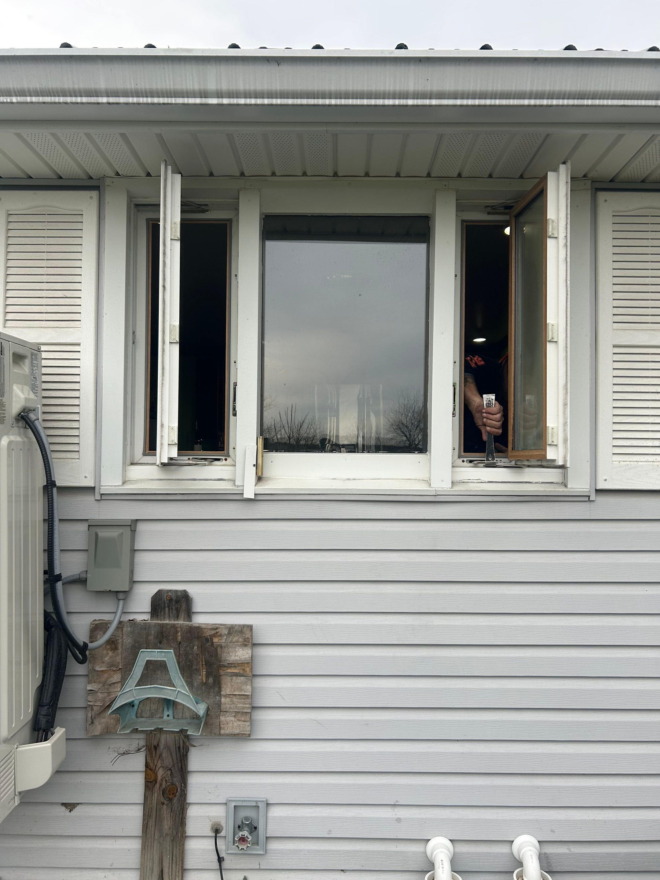 Windows in Sherodsville by Ohio State Windows