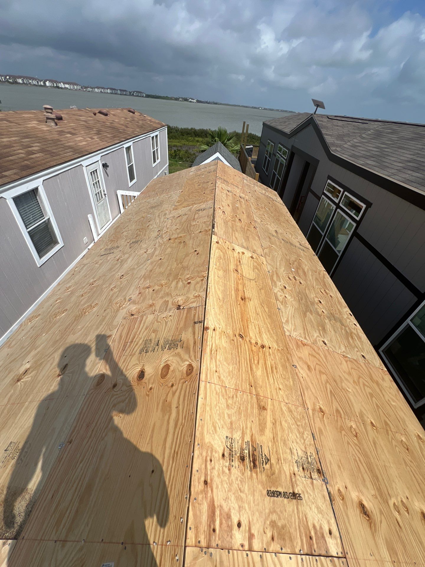 Mobile Home in Paradise by Bayfront Roofing and Construction
