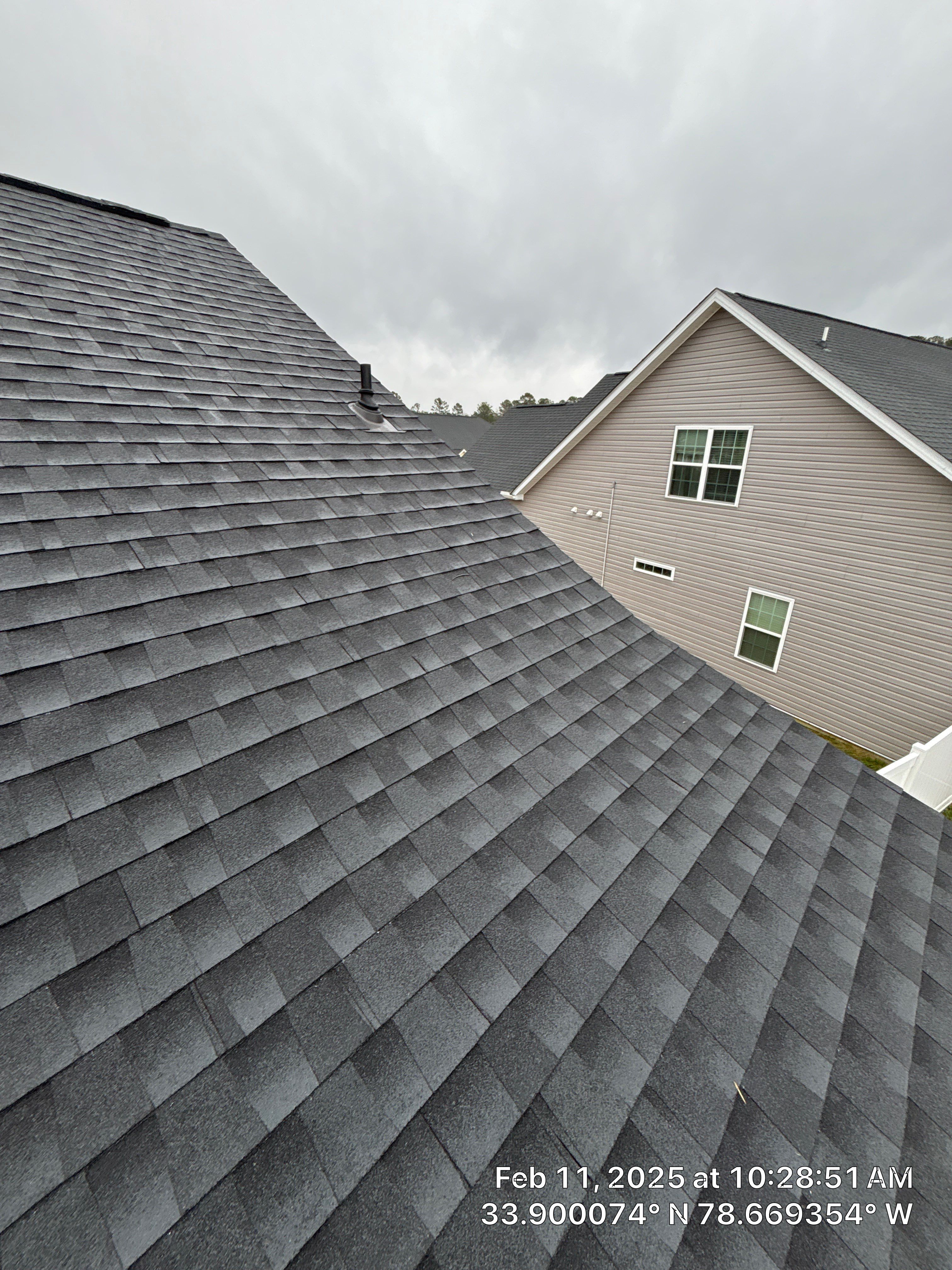 GAF HDZ - Charcoal by Linta Roofing Inc
