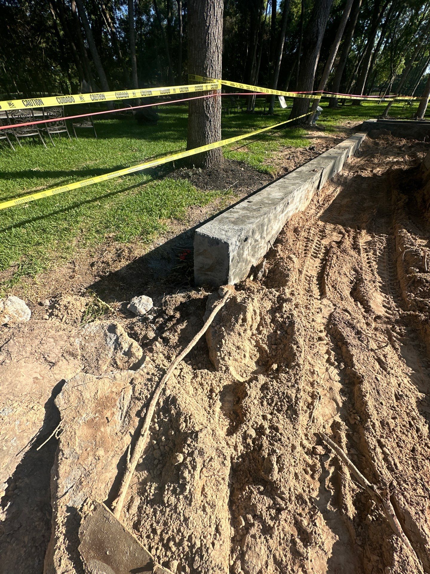 Modern Patio Cover and Kitchen in Montgomery by SophAlx LLC