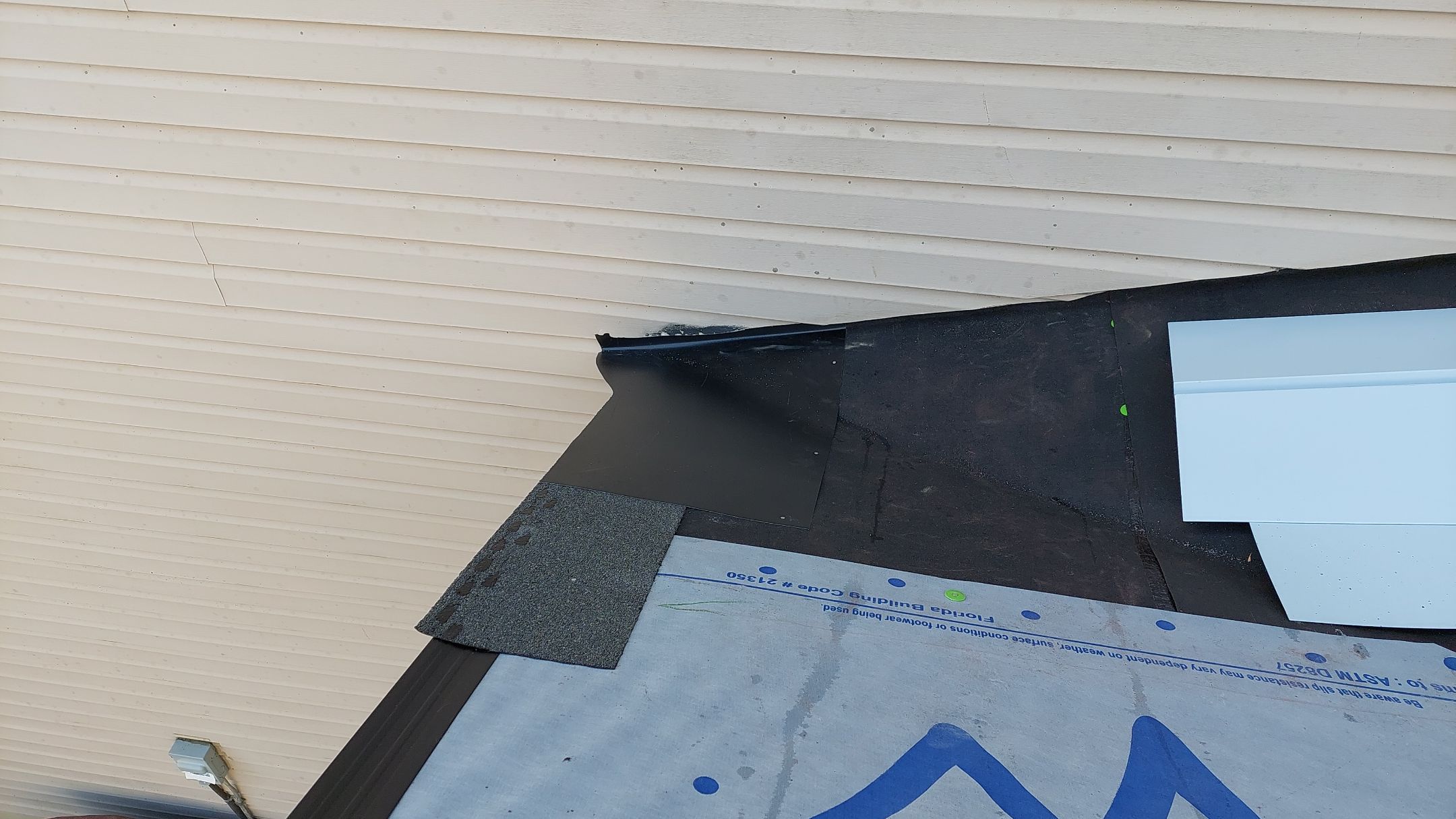 Atlas Black Shadow by Tamlin Roofing