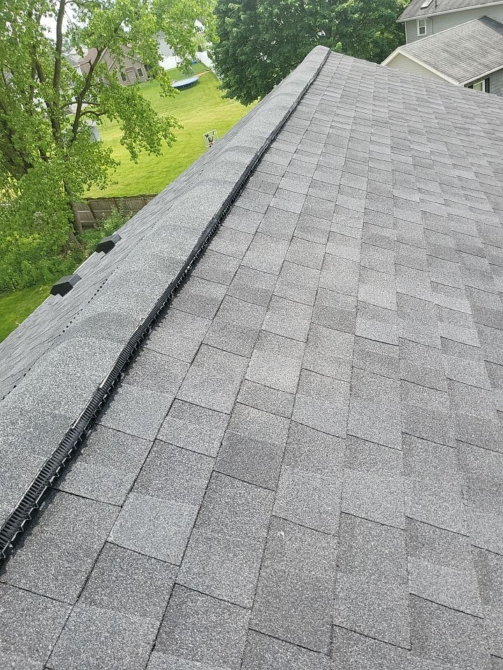 ATLAS PINNACLE COLOR: BLACK SHADOW by Eagle Eye Roofing