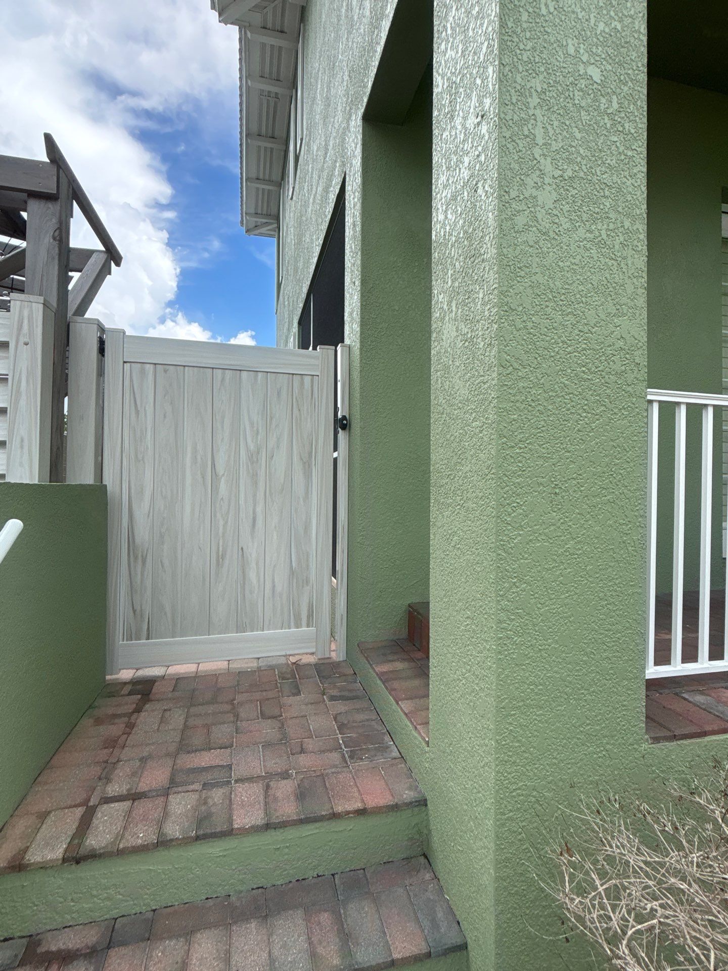 363 tierra mar ln by H&Y Fence
