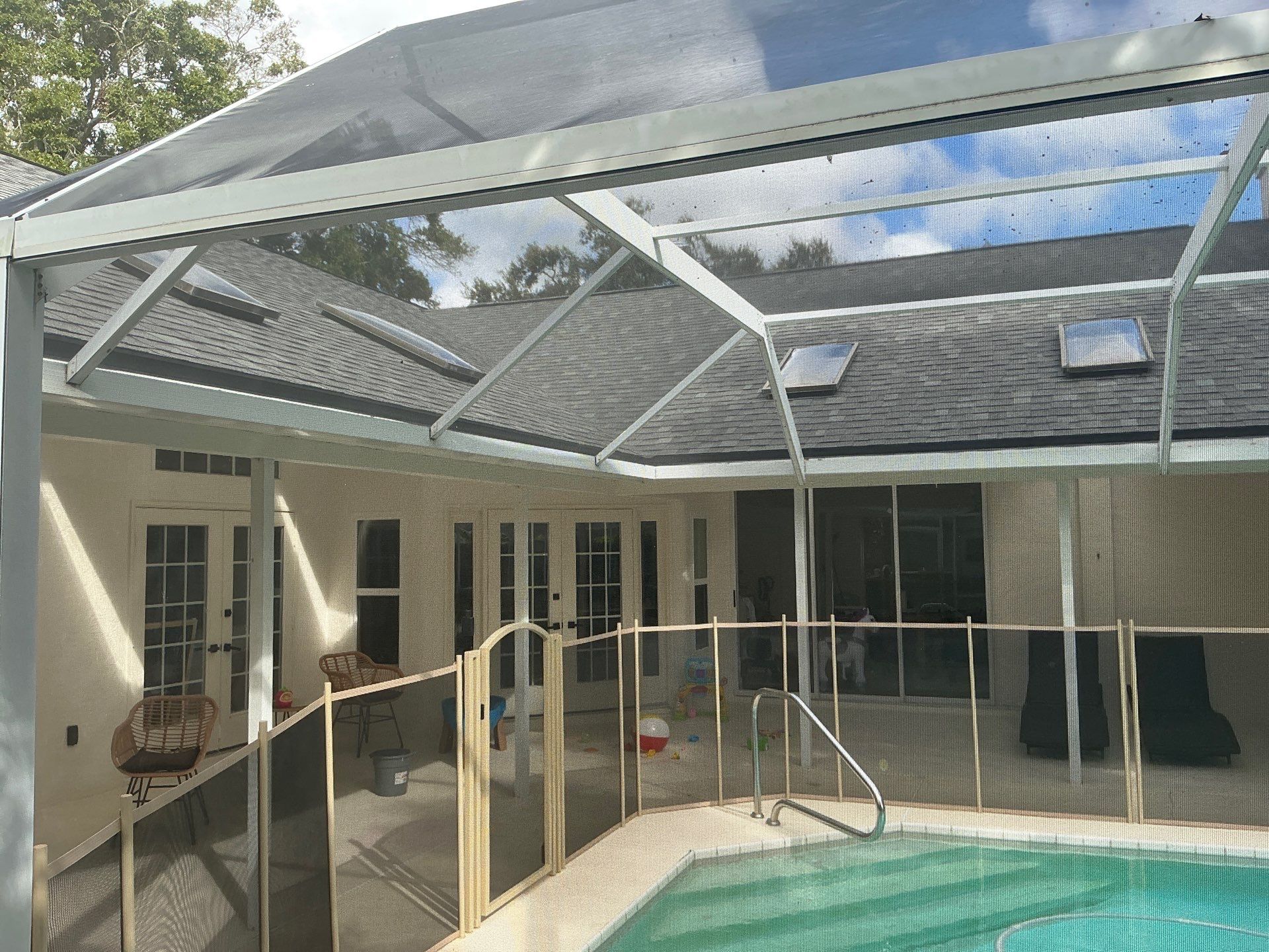 6 Inch Seamless Gutters using K-Style Seamless Gutters in Palm Harbor FL by Gutter Professors
