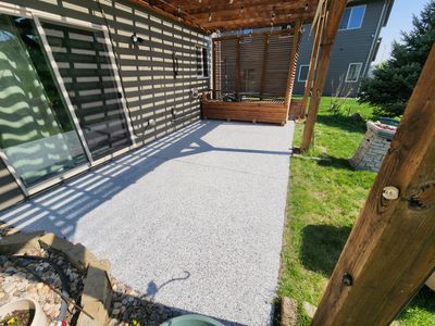 Coyote Flake Concrete Coating for Sioux Falls Patio