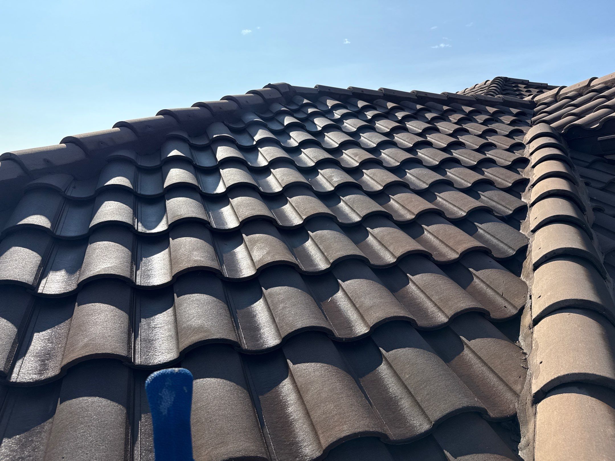 Concrete Tile Roof, Paver Driveway & Lanai Cleaning – Artisan Lakes Esplanade, Palmetto, FL by Sunshine AquaWash