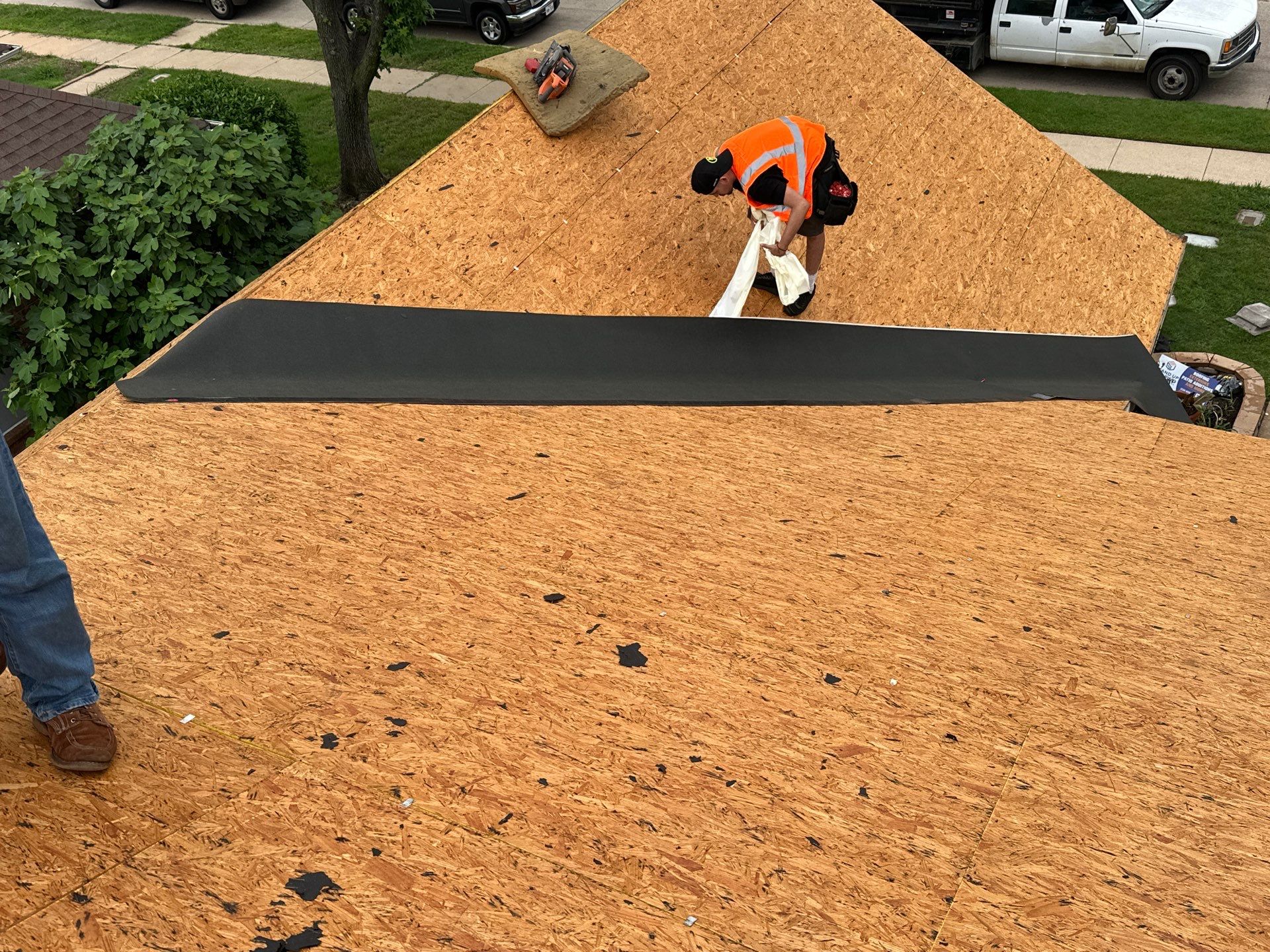 LEWISVILLE ROOF MAKEOVER by Stand Up Roofing & Construction