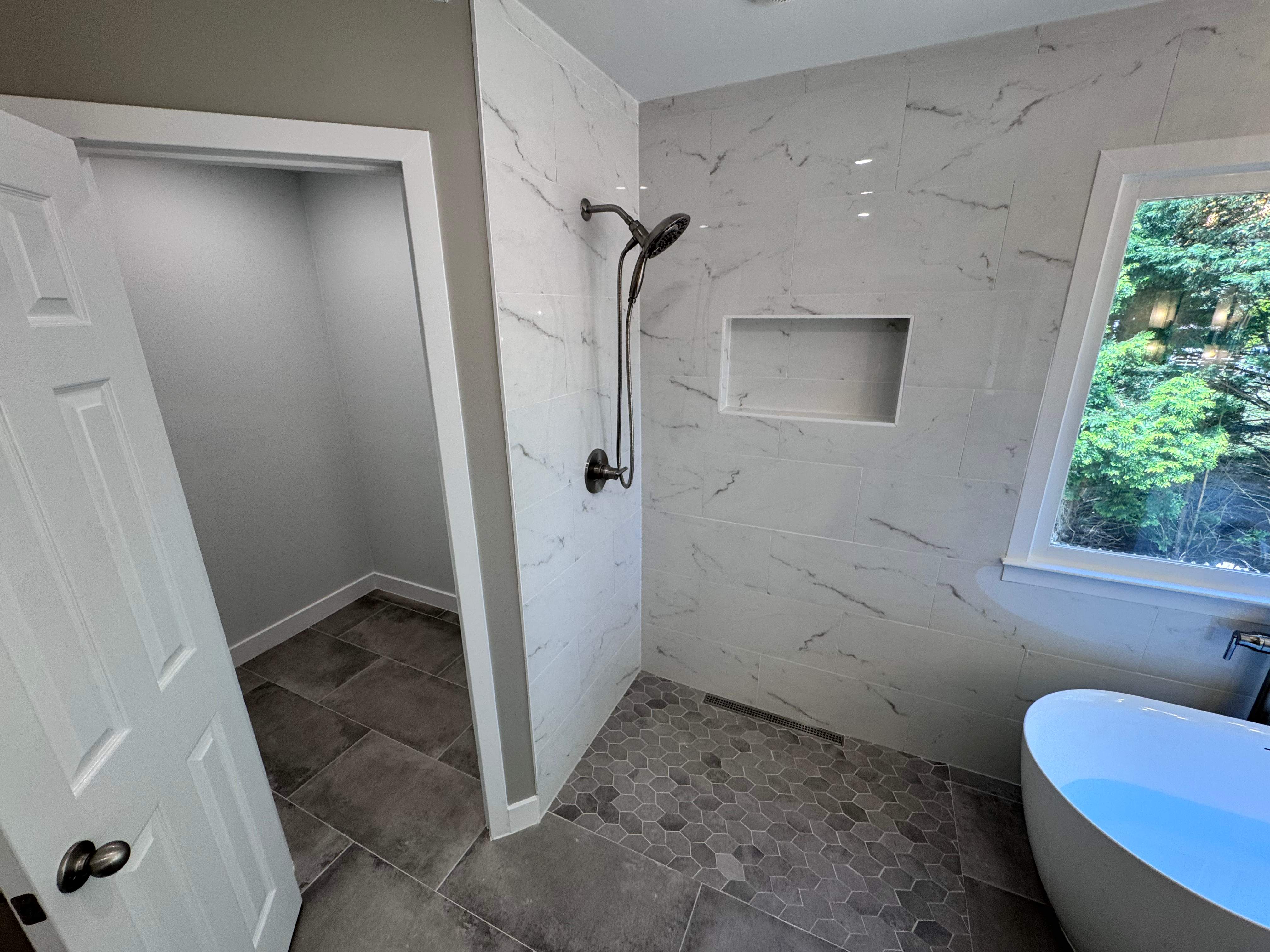 Master bathroom renovation by Prudencio