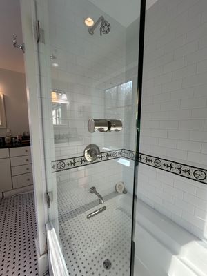 Spray Panel using Tempered Shower Glass