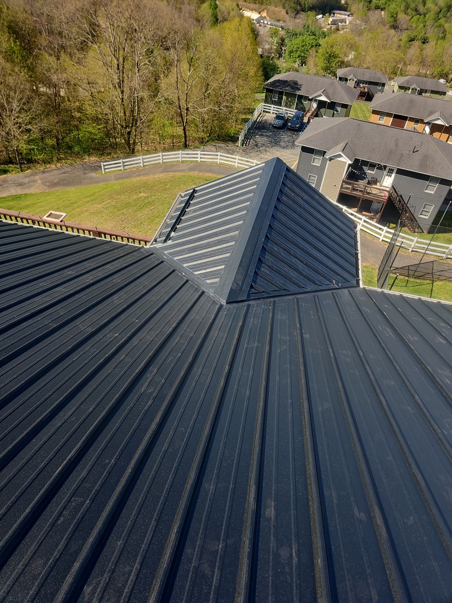 Kensington Meadows 132 by Omnia Roofing