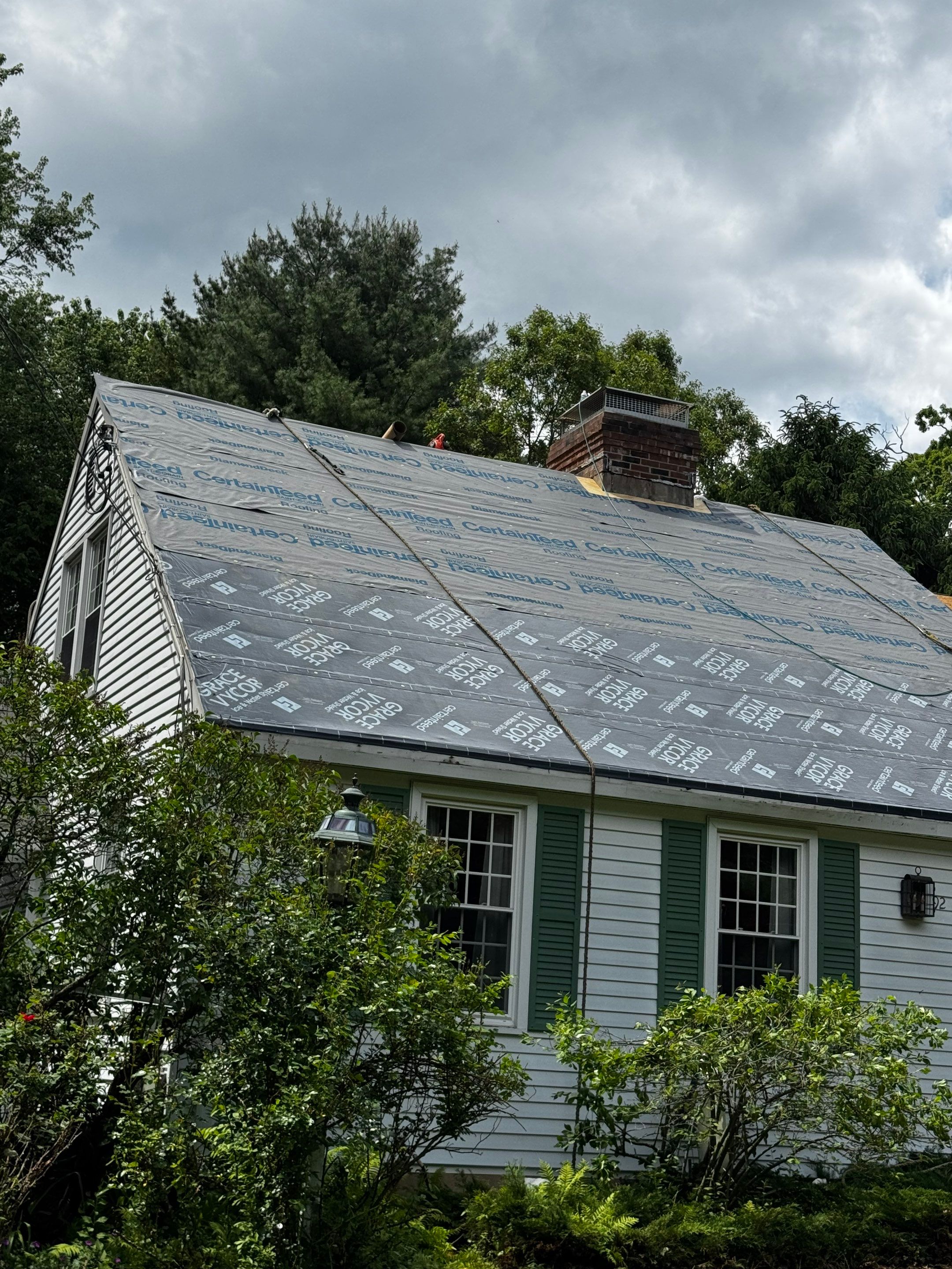 Manchester, CT new roof by DiGiorgi Roofing & Siding INC! by DiGiorgi Roofing and Siding Inc