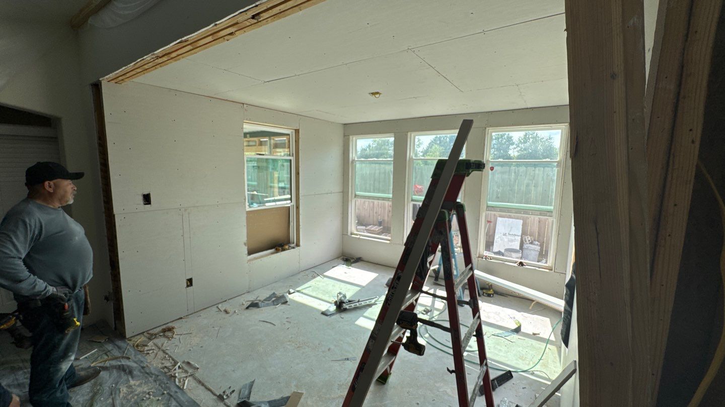 Project Case Review: Sunroom Addition, Patio Integration & Drainage Upgrade by Texas Urban Elements