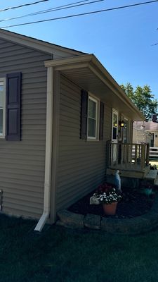 Turtle Shell gutter protection installation in Elgin, IL 60120, photograph 16