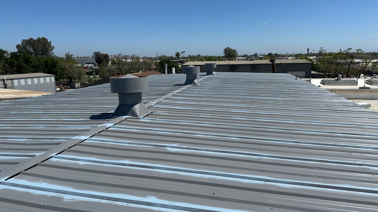 MR Roofing system using Conklin BenchPly system with PUMA top coat by Straight Edge Roofing Inc