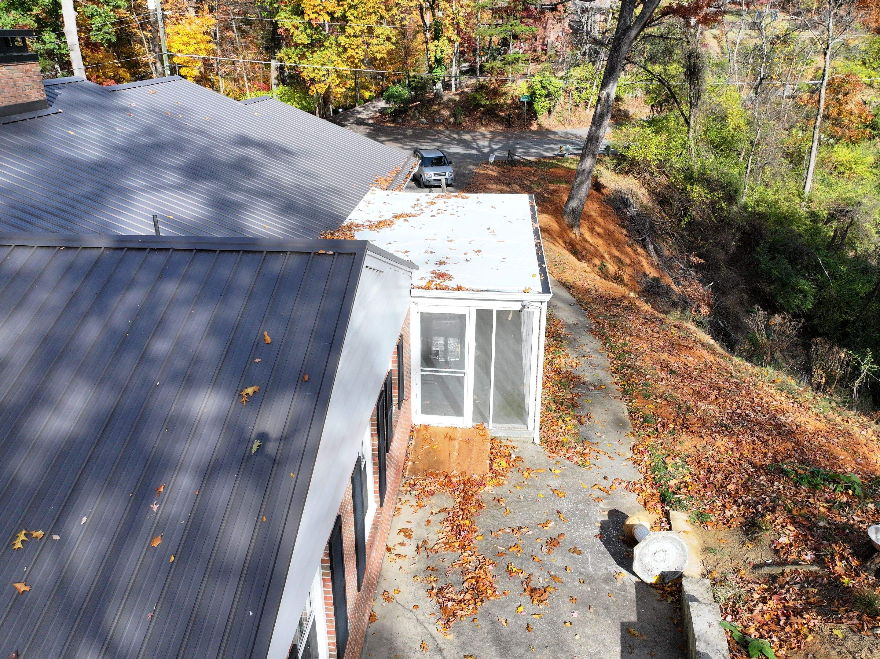 Jones Residence by Omnia Roofing