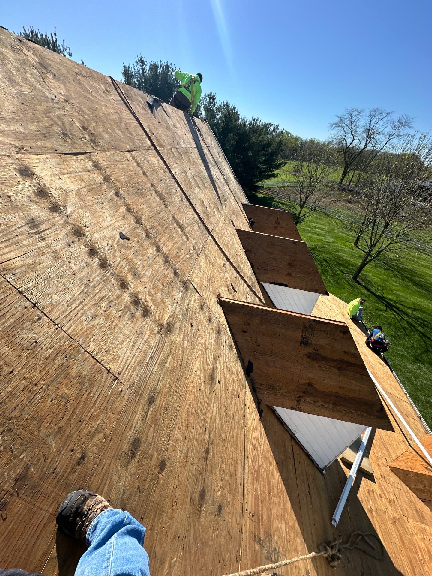 Residential Roofing Installation using Timberline HDZ Shingles - Barkwood by RoofX 