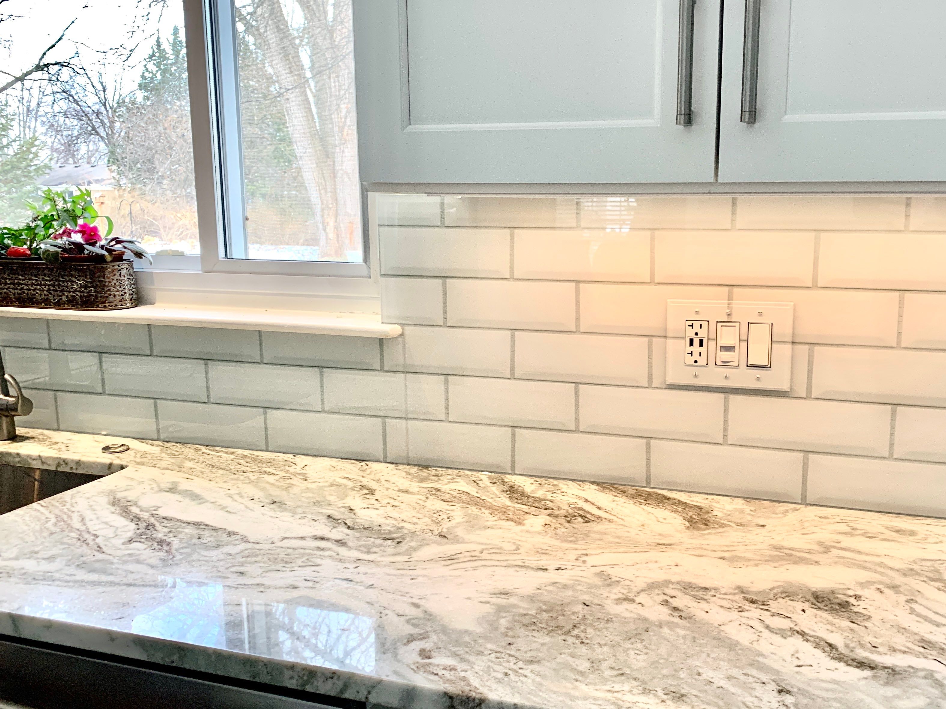 Kitchen Remodel using IMAGIO Solid Glass Backsplash - Beveled Subway Serene by IMAGIO