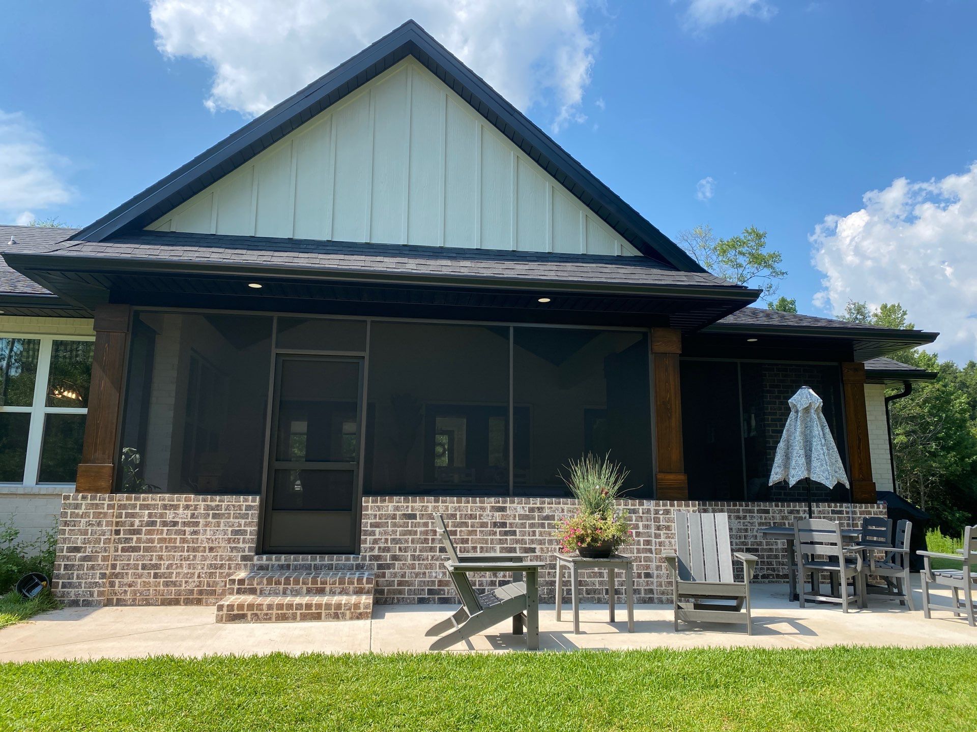 Cathedral Screen Room in Pace by Titan Sunrooms