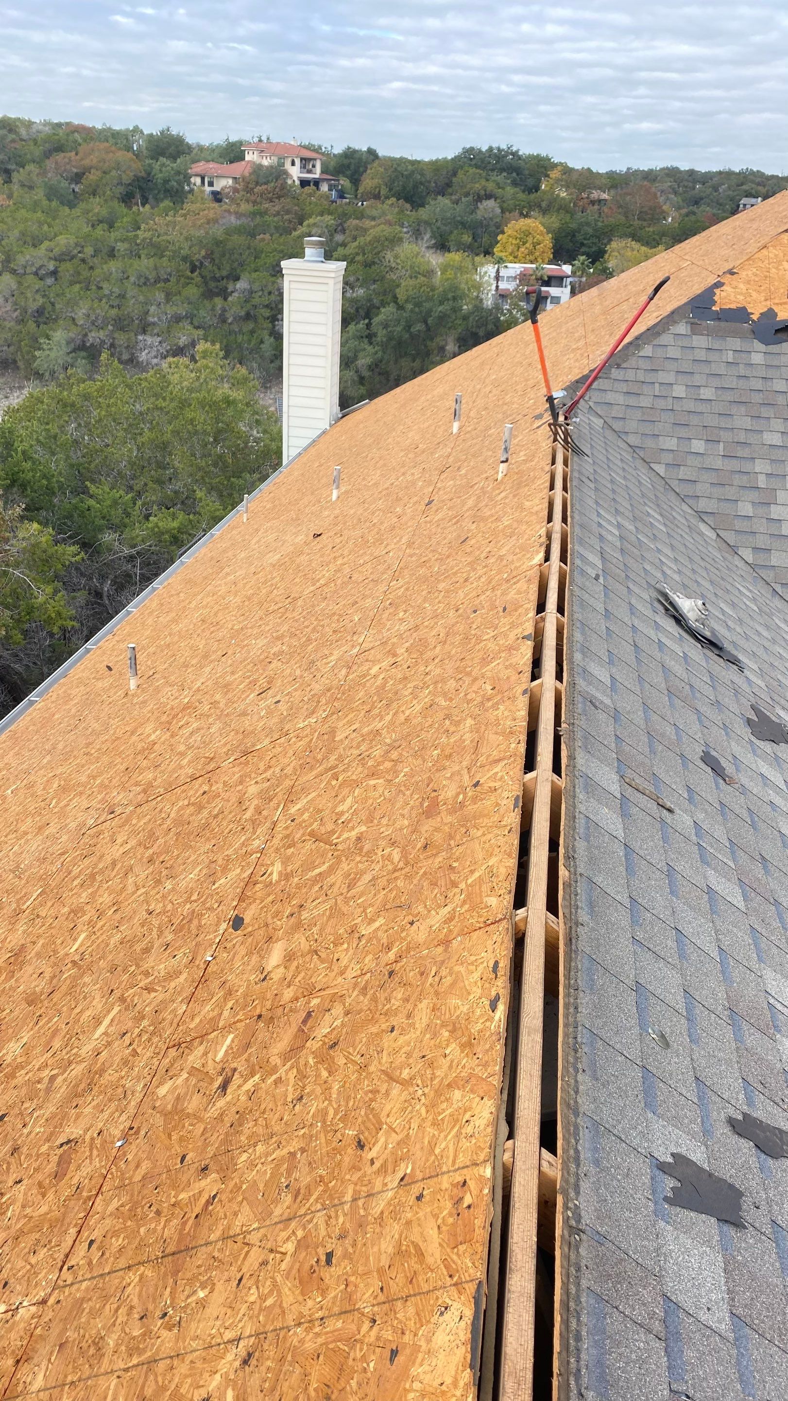 Residential Roof Replacement using Owens Corning 30 year Architectural Shingles by Premier Roofing and Contracting