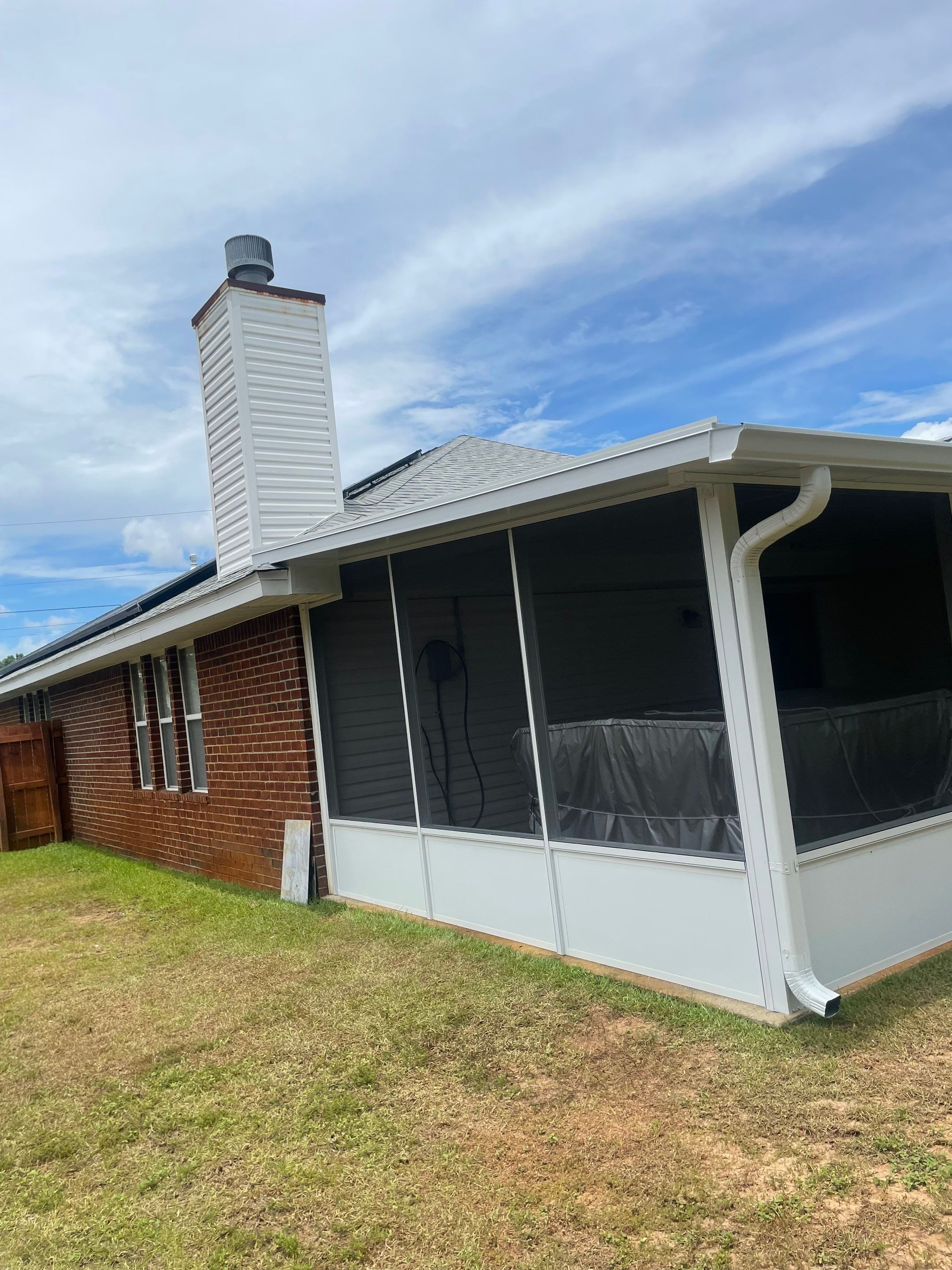 Screen Under in Navarre by Titan Sunrooms