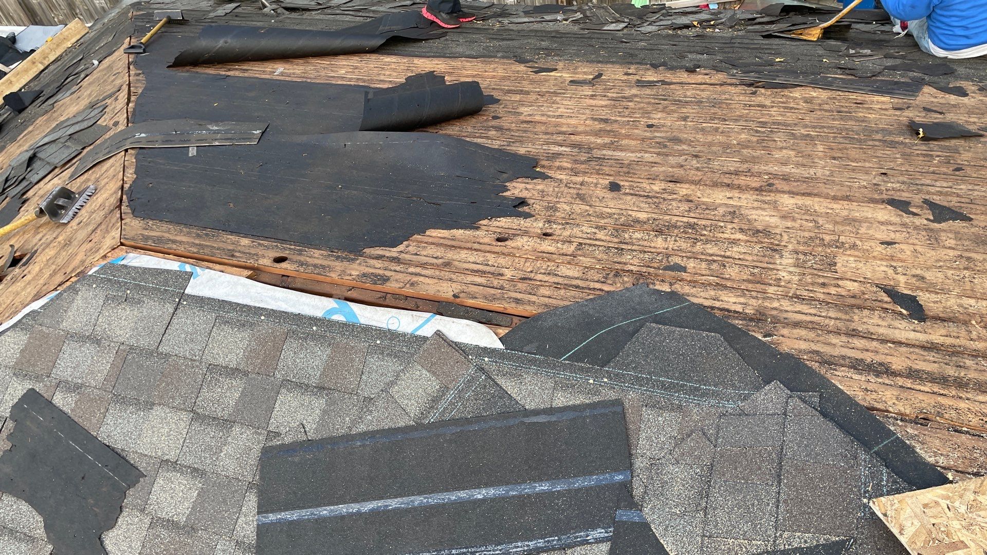 Roof Replacement using CertainTeed Landmark by 180 Contractors